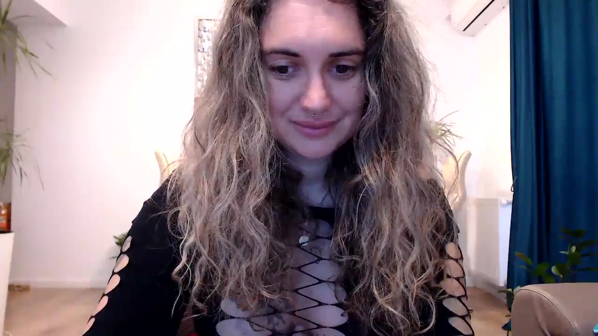 Gallery image thumbnail from MissDivinna's myfreecams stream on, 10/01/2024, 05:56 image 13 of 20