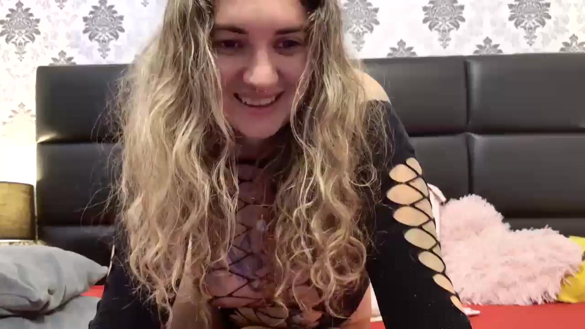 Gallery image thumbnail from MissDivinna's myfreecams stream on, 10/05/2024, 01:17 image 9 of 20