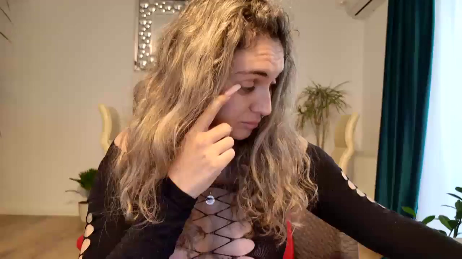 Gallery image thumbnail from MissDivinna's myfreecams stream on, 10/11/2024, 05:37 image 1 of 20