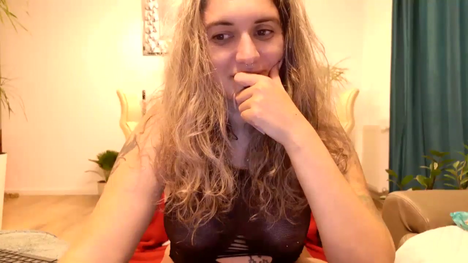 Gallery image thumbnail from MissDivinna's myfreecams stream on, 10/13/2024, 23:23 image 8 of 20