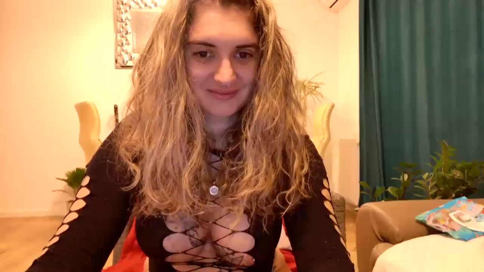 Gallery image thumbnail from MissDivinna's myfreecams stream on, 10/14/2024, 22:01 image 3 of 20