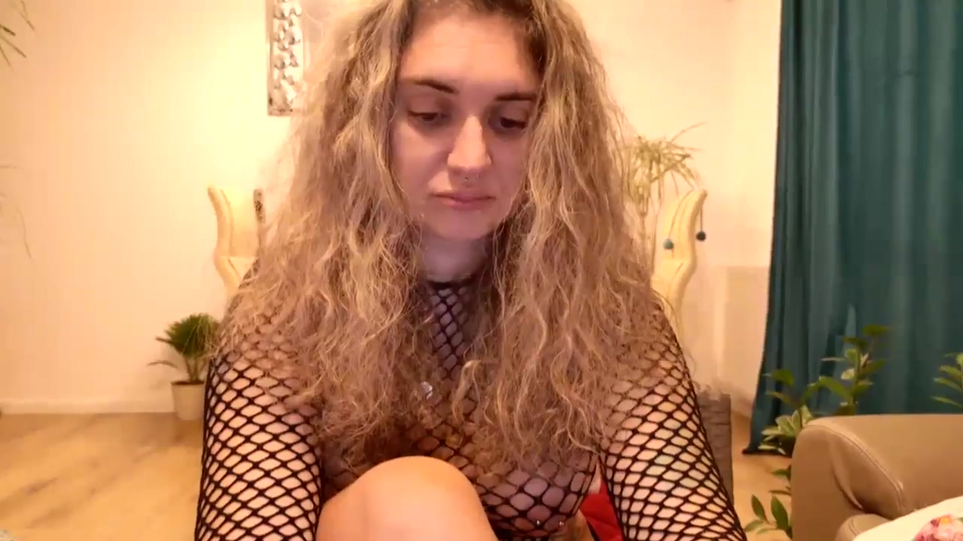Gallery image thumbnail from MissDivinna's myfreecams stream on, 10/16/2024, 03:46 image 15 of 20