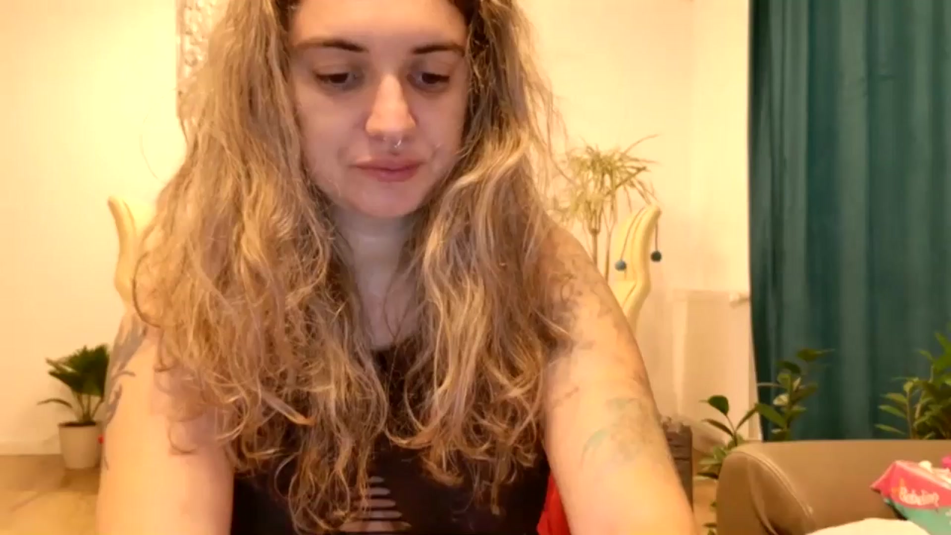 Gallery image thumbnail from MissDivinna's myfreecams stream on, 10/17/2024, 22:39 image 1 of 20