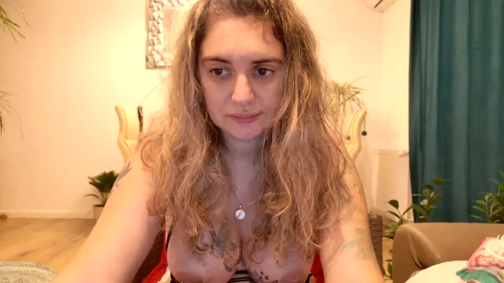 Gallery image thumbnail from MissDivinna's myfreecams stream on, 10/18/2024, 03:22 image 4 of 20