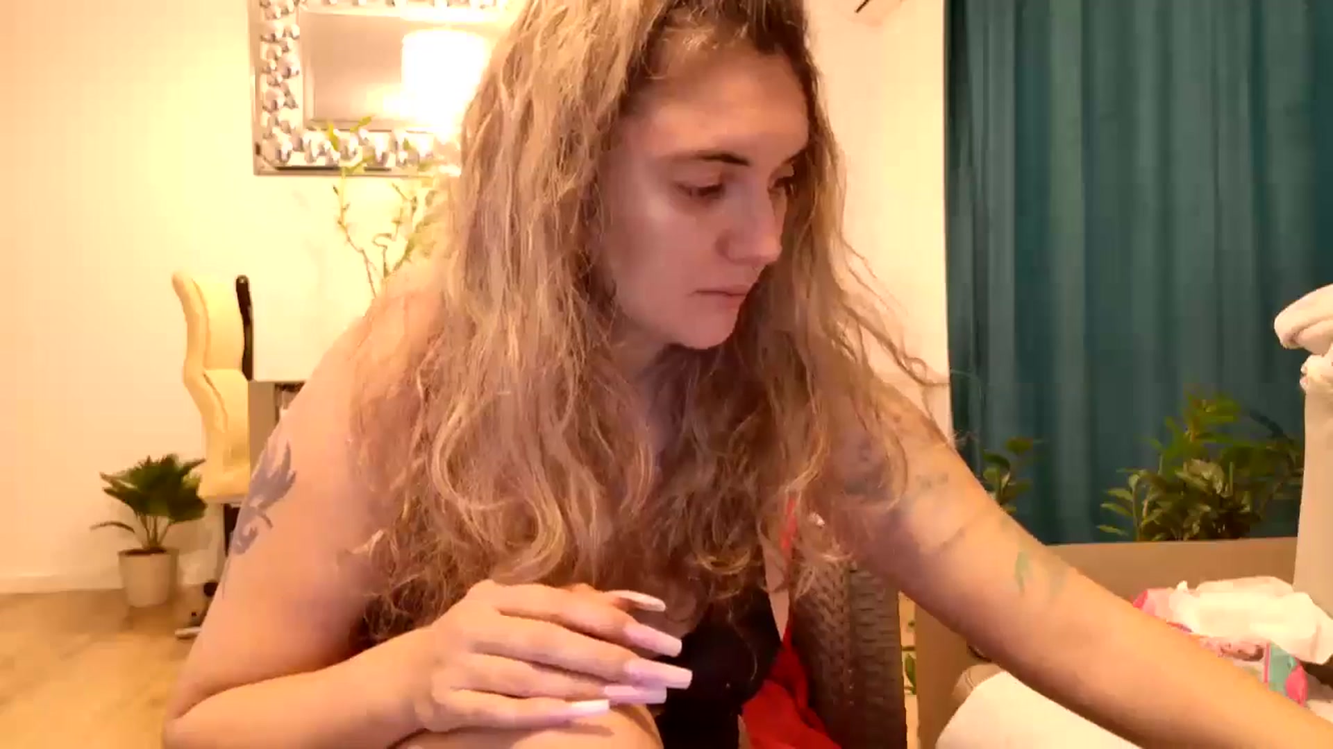 Gallery image thumbnail from MissDivinna's myfreecams stream on, 10/18/2024, 05:22 image 6 of 20
