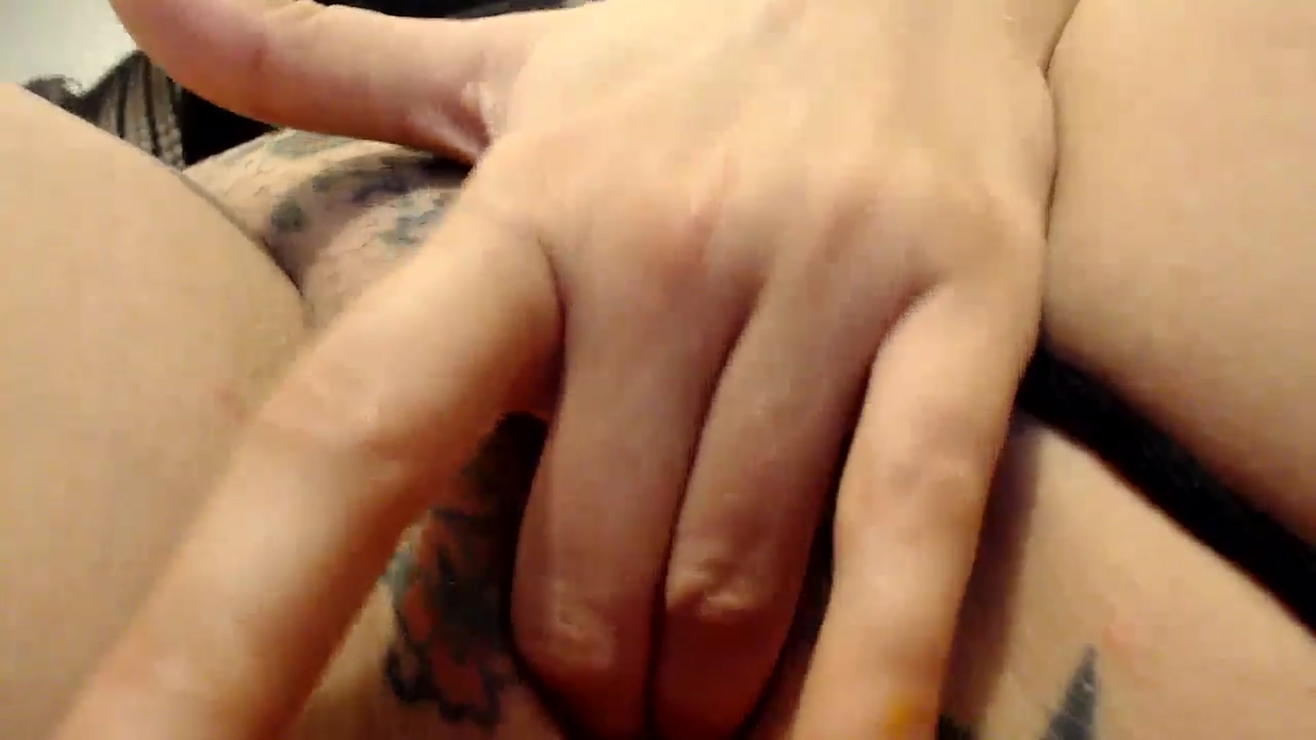 Gallery image thumbnail from MissDivinna's myfreecams stream on, 10/20/2024, 23:00 image 5 of 20