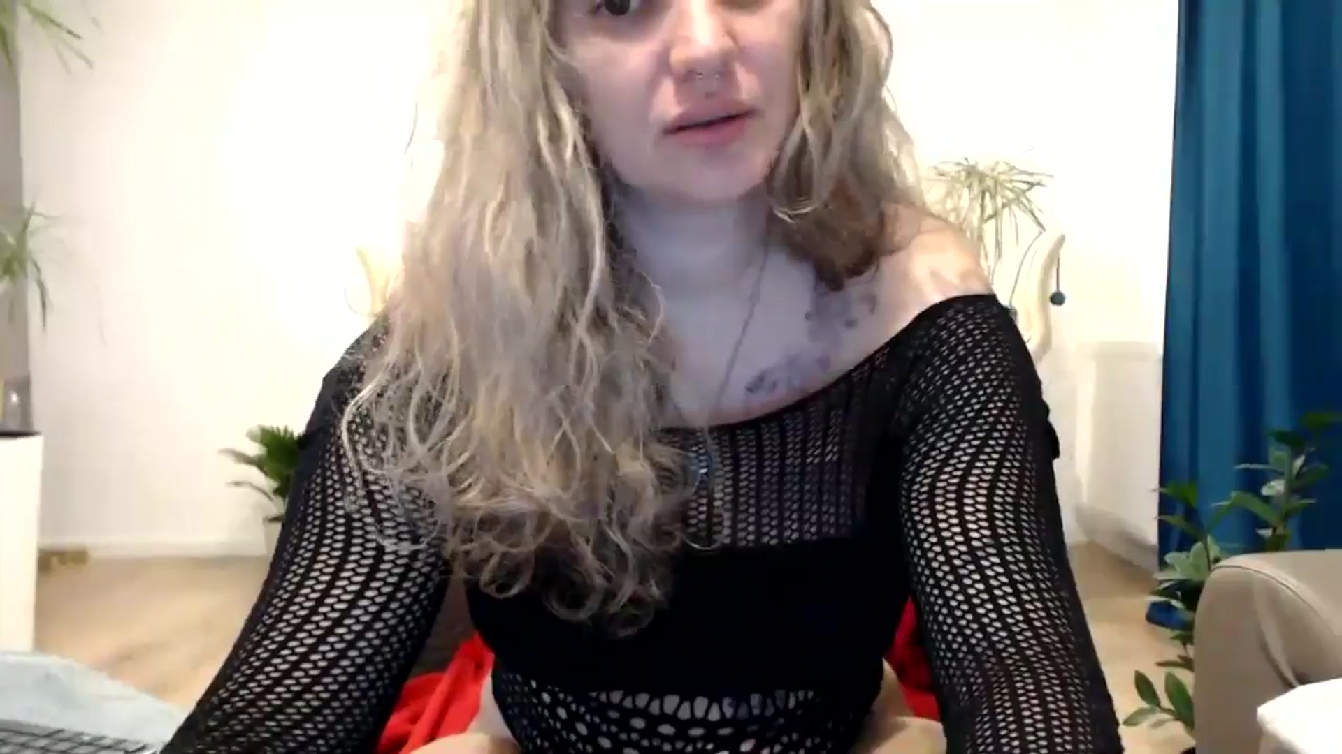 Gallery image thumbnail from MissDivinna's myfreecams stream on, 10/20/2024, 23:00 image 15 of 20