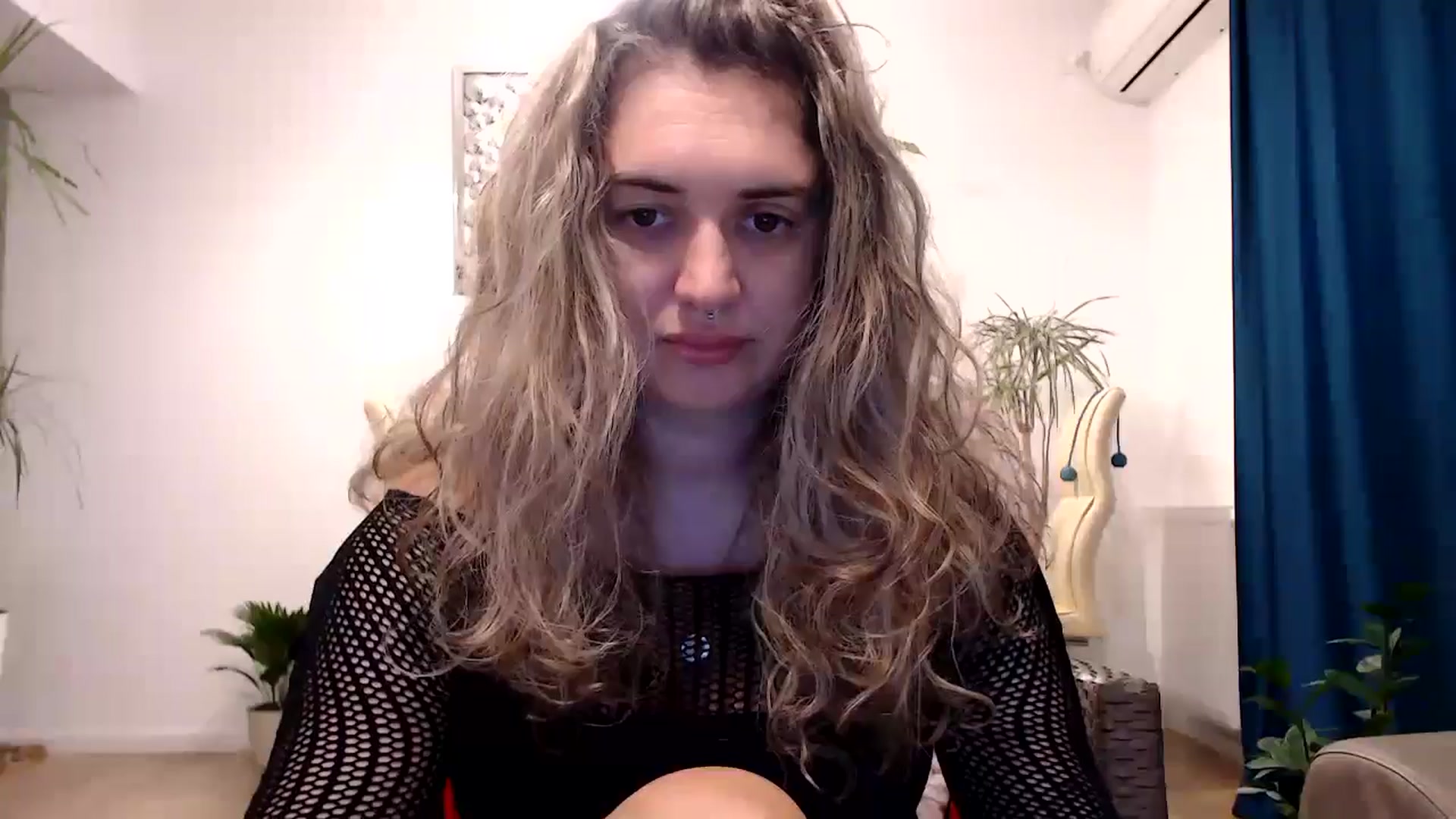 Gallery image thumbnail from MissDivinna's myfreecams stream on, 10/20/2024, 23:00 image 1 of 20