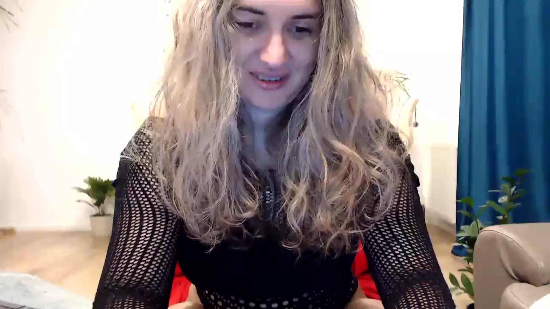 Gallery image thumbnail from MissDivinna's myfreecams stream on, 10/20/2024, 23:00 image 4 of 20