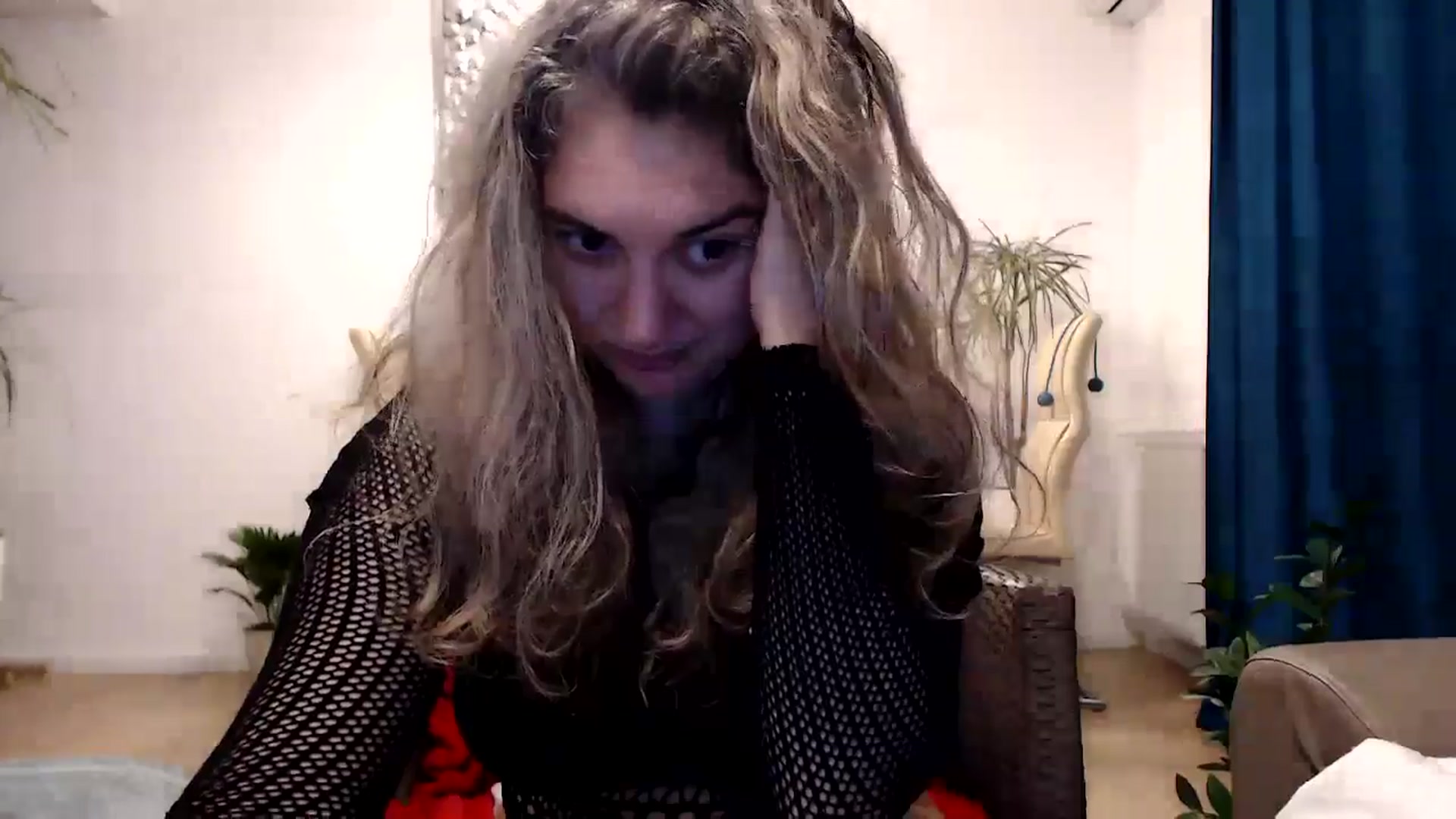 Gallery image thumbnail from MissDivinna's myfreecams stream on, 10/21/2024, 01:48 image 10 of 20