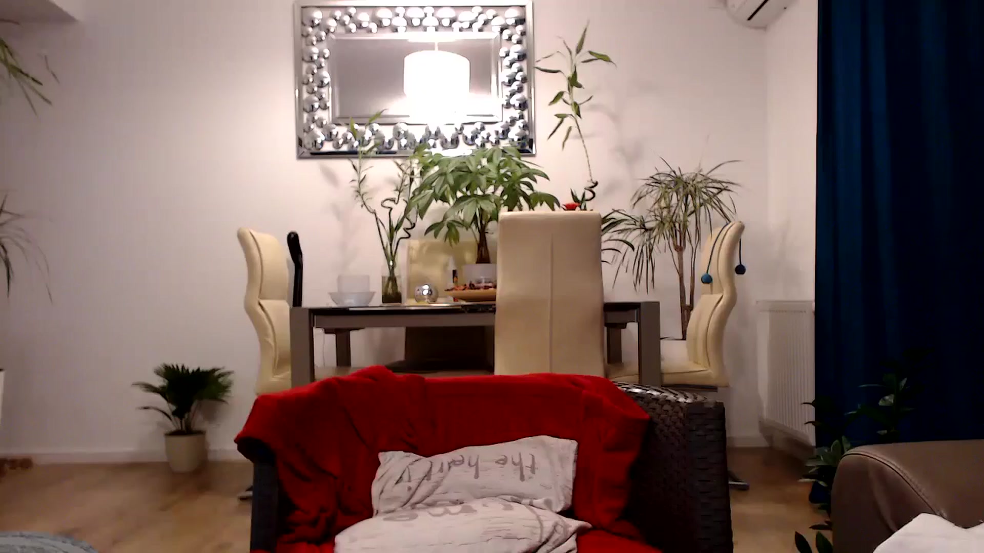 Gallery image thumbnail from MissDivinna's myfreecams stream on, 10/21/2024, 01:48 image 17 of 20