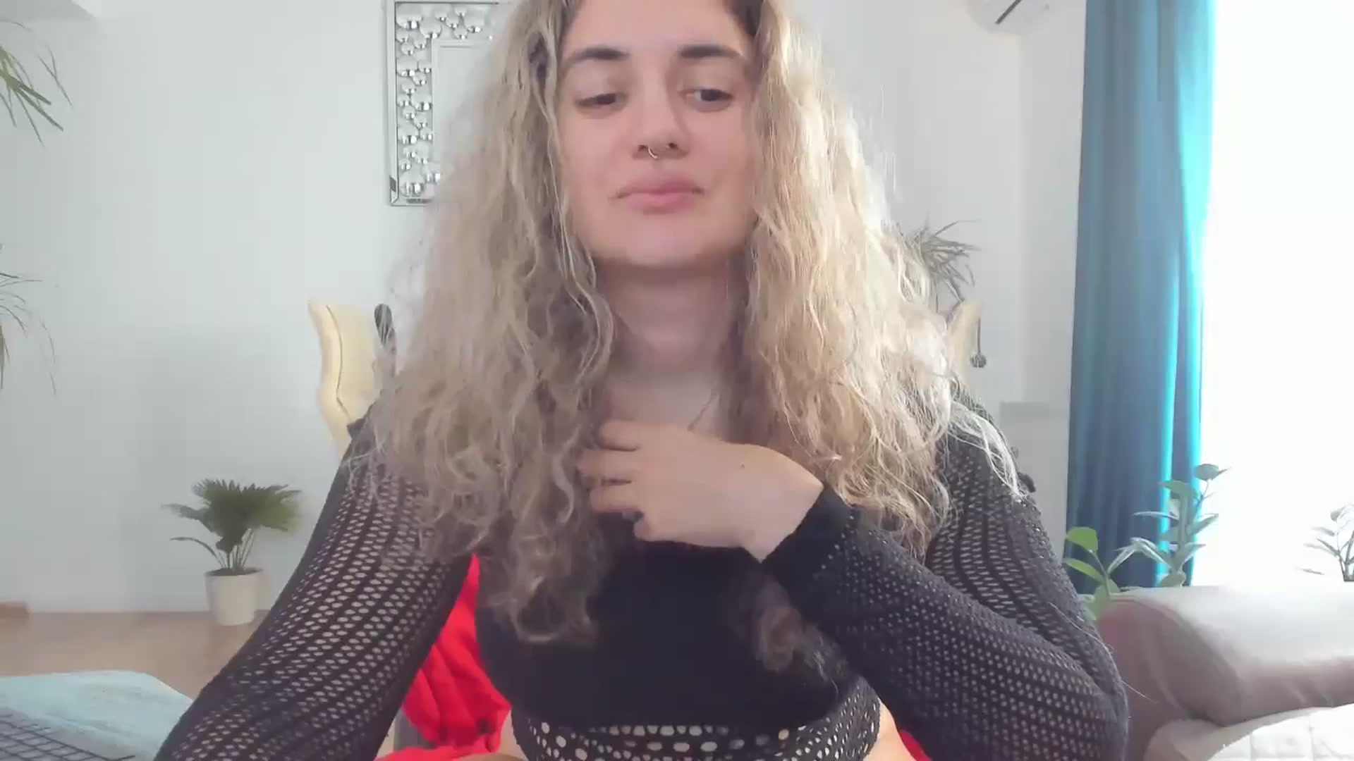 Gallery image thumbnail from MissDivinna's myfreecams stream on, 10/23/2024, 06:48 image 13 of 20