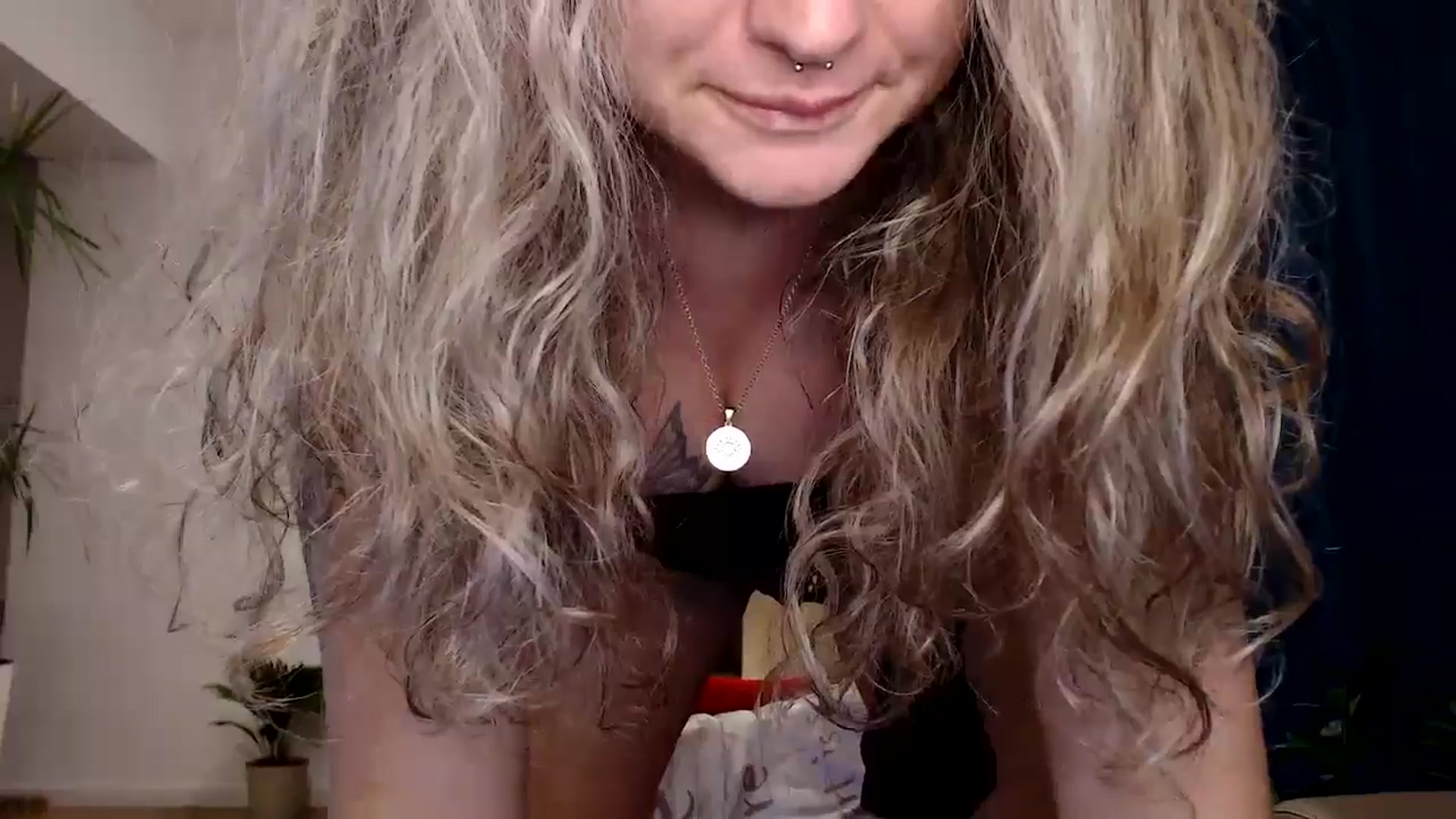Gallery image thumbnail from MissDivinna's myfreecams stream on, 10/24/2024, 03:24 image 14 of 20