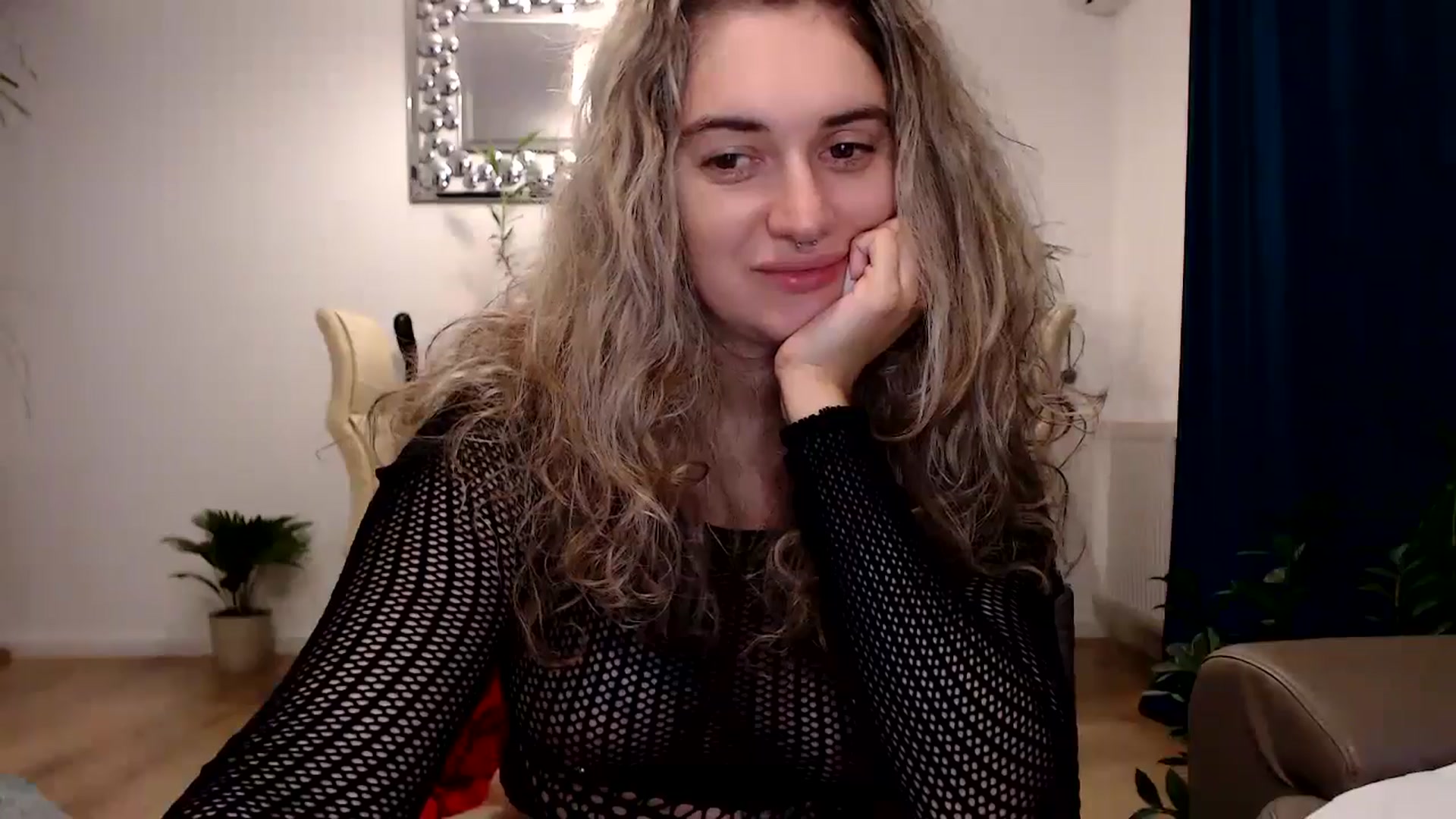 Gallery image thumbnail from MissDivinna's myfreecams stream on, 10/24/2024, 04:45 image 16 of 20