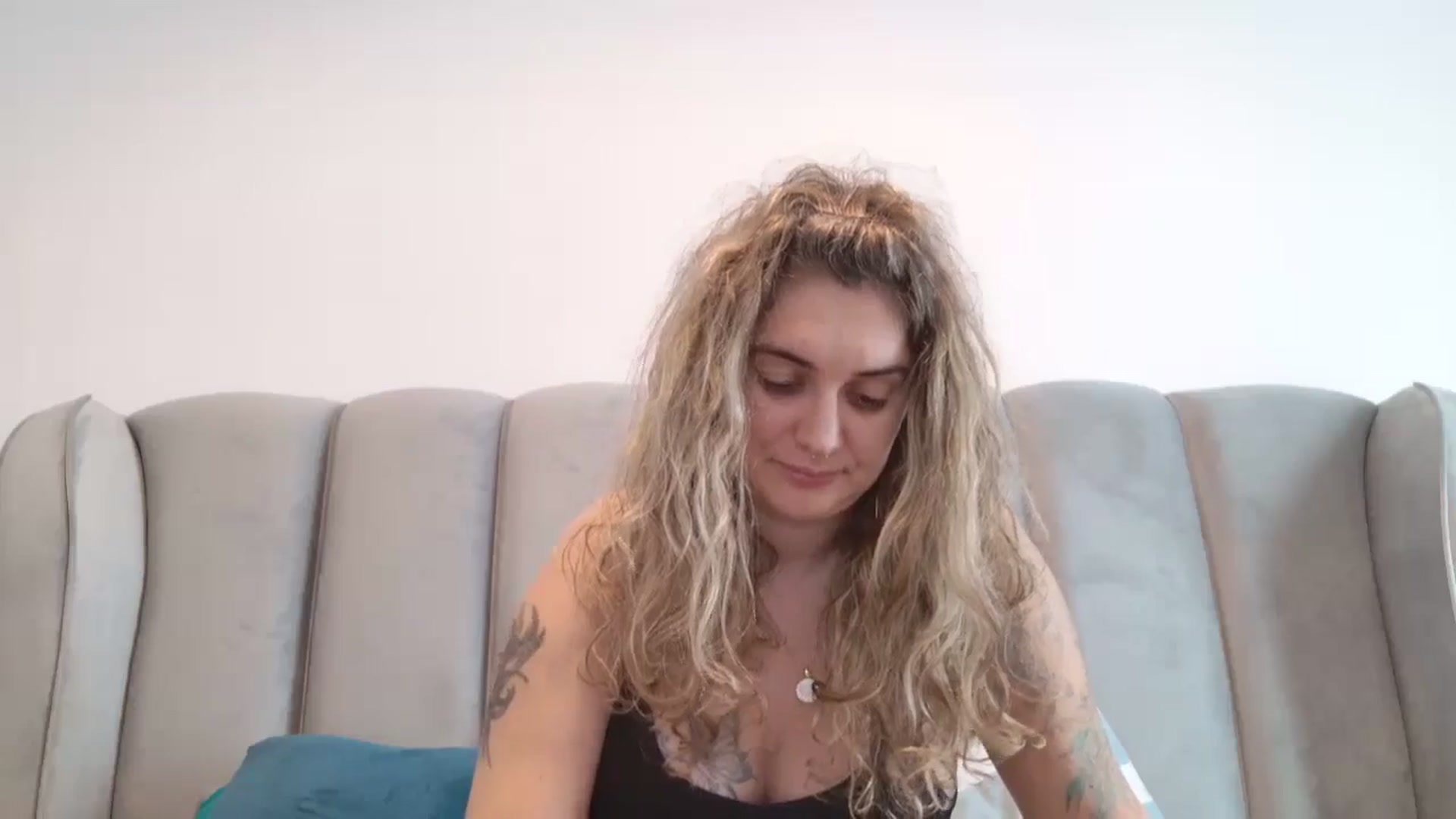 Gallery image thumbnail from MissDivinna's myfreecams stream on, 11/03/2024, 06:57 image 18 of 20
