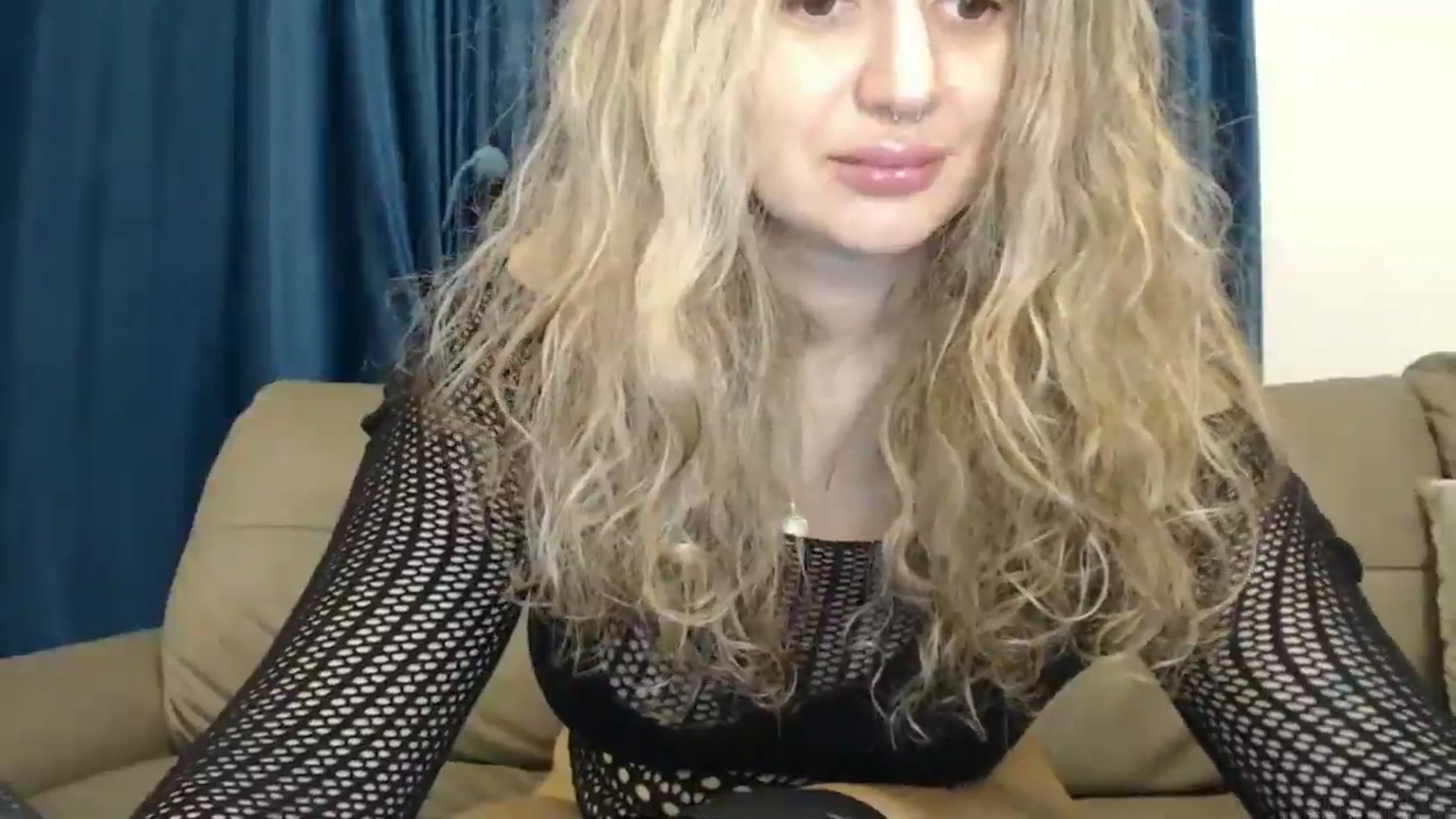 Gallery image thumbnail from MissDivinna's myfreecams stream on, 11/08/2024, 02:28 image 20 of 20