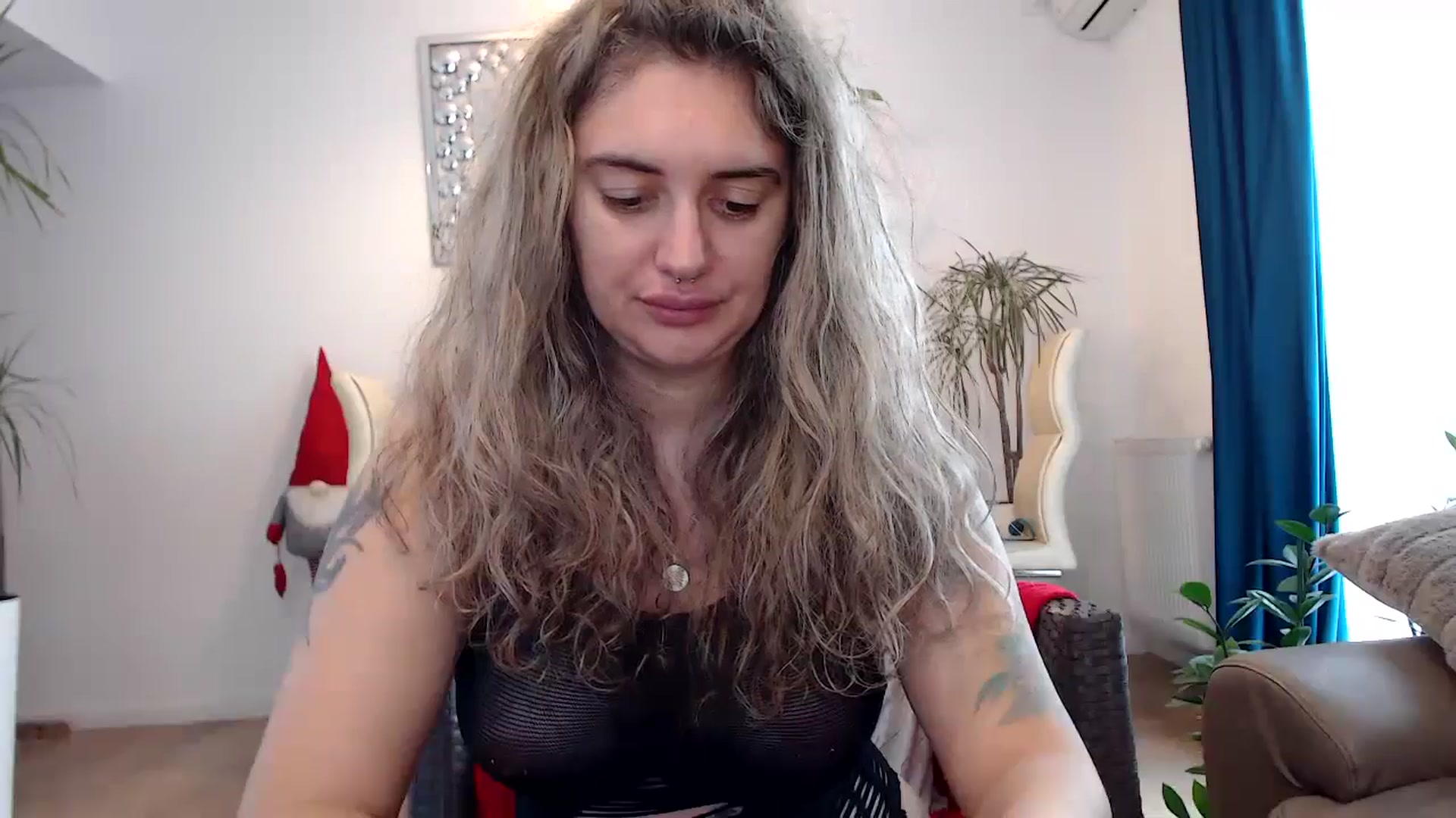 Gallery image thumbnail from MissDivinna's myfreecams stream on, 11/09/2024, 07:52 image 12 of 20