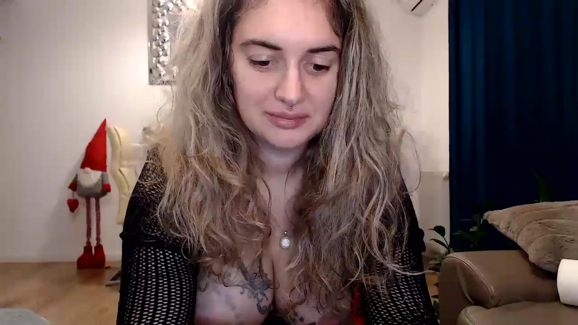 Gallery image thumbnail from MissDivinna's myfreecams stream on, 11/10/2024, 02:59 image 5 of 20
