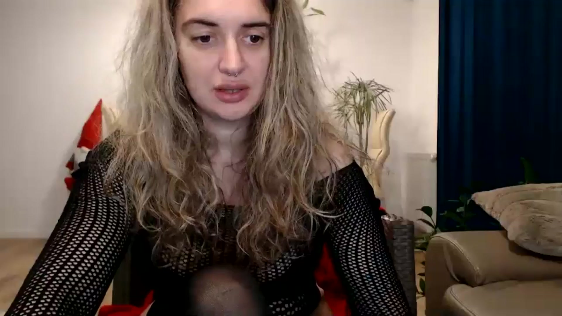 Gallery image thumbnail from MissDivinna's myfreecams stream on, 11/10/2024, 02:59 image 17 of 20