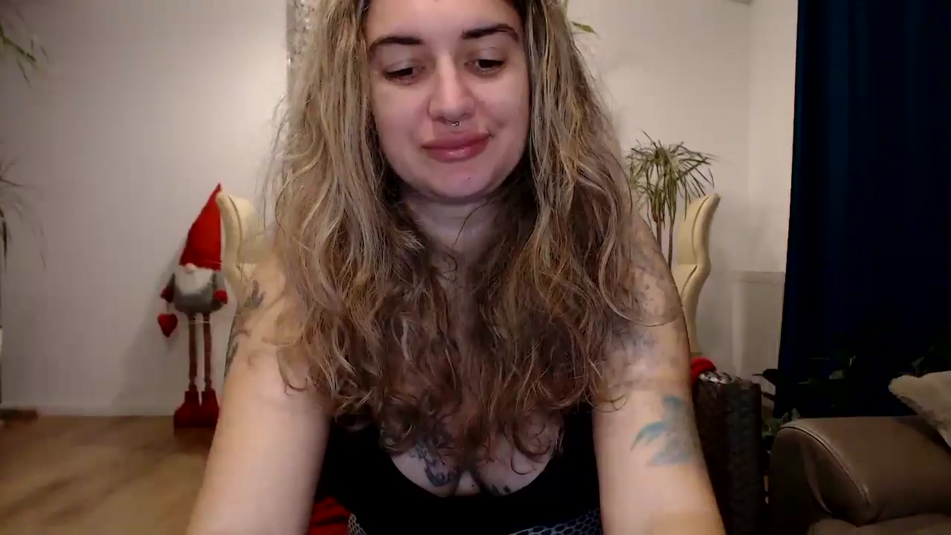 Gallery image thumbnail from MissDivinna's myfreecams stream on, 11/10/2024, 23:15 image 18 of 20