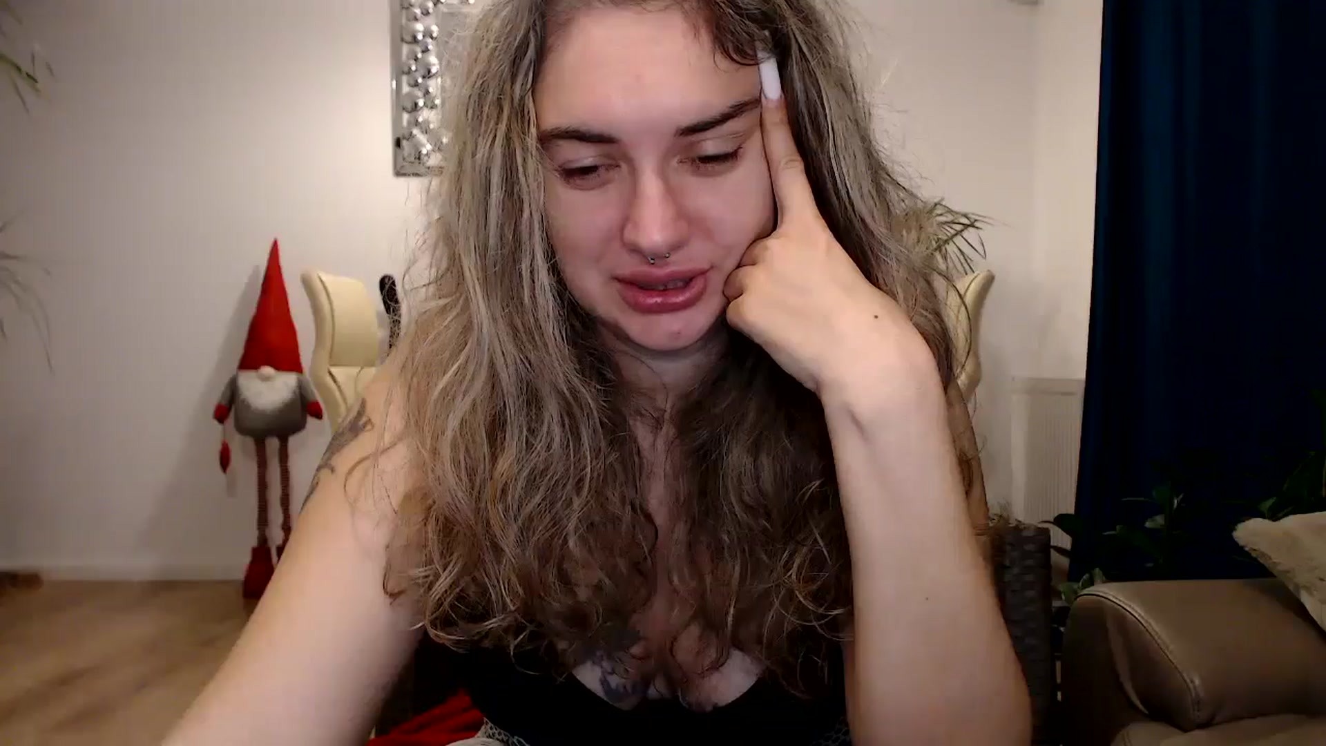 Gallery image thumbnail from MissDivinna's myfreecams stream on, 11/11/2024, 24:00 image 2 of 20