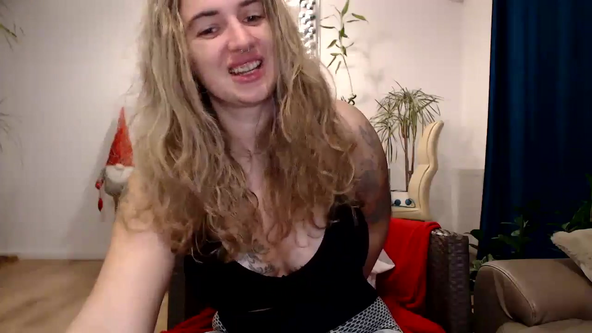 Gallery image thumbnail from MissDivinna's myfreecams stream on, 11/11/2024, 24:00 image 8 of 20