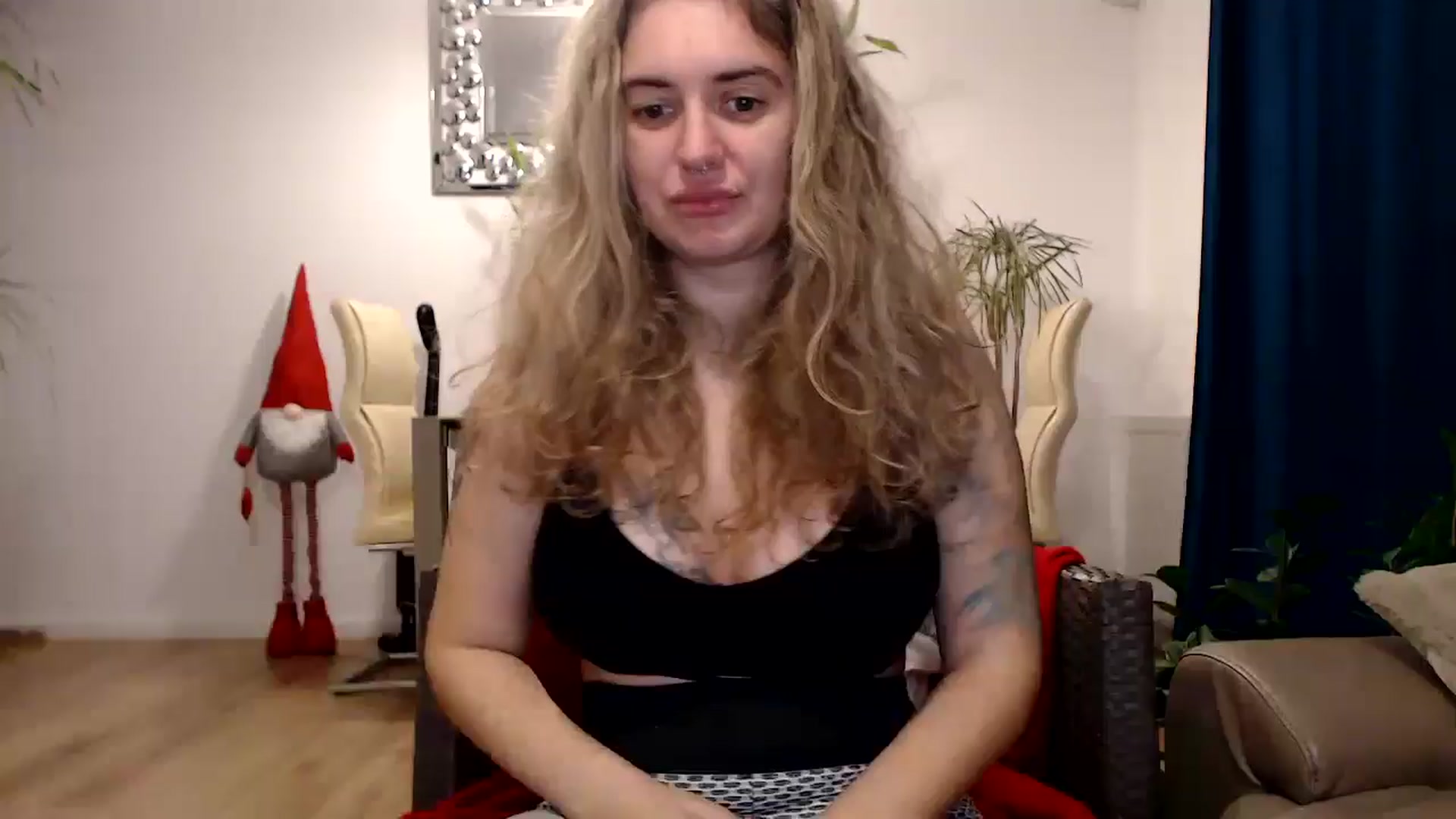Gallery image thumbnail from MissDivinna's myfreecams stream on, 11/11/2024, 24:00 image 13 of 20