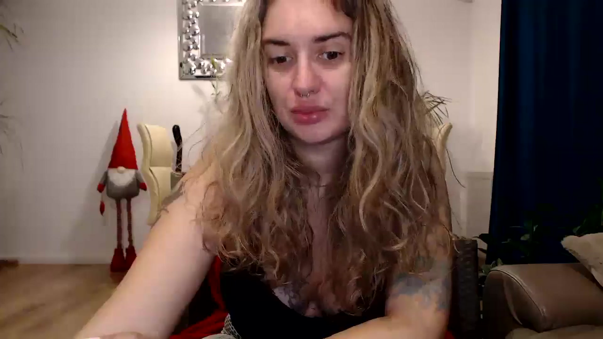 Gallery image thumbnail from MissDivinna's myfreecams stream on, 11/11/2024, 24:00 image 18 of 20