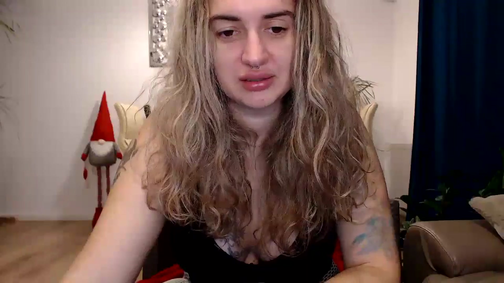 Gallery image thumbnail from MissDivinna's myfreecams stream on, 11/11/2024, 24:00 image 19 of 20