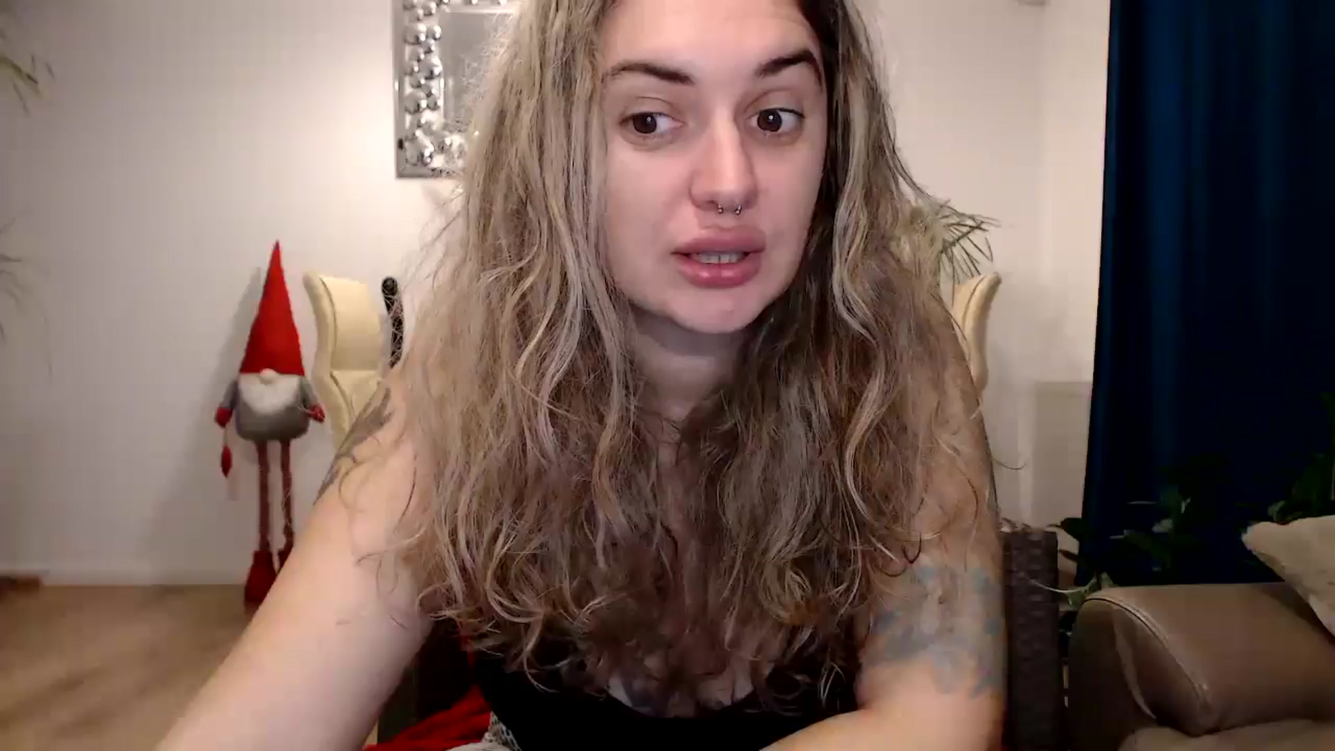 Gallery image thumbnail from MissDivinna's myfreecams stream on, 11/11/2024, 24:00 image 10 of 20