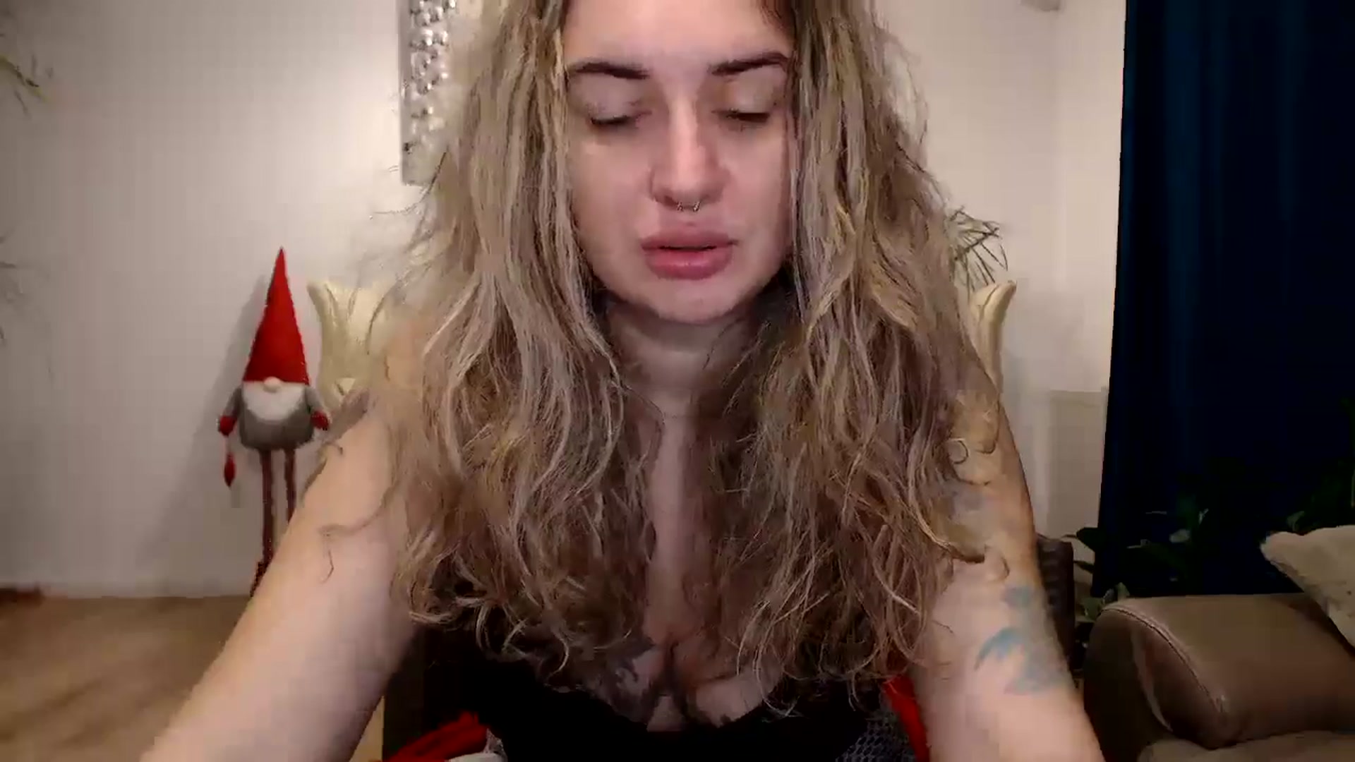 Gallery image thumbnail from MissDivinna's myfreecams stream on, 11/11/2024, 24:00 image 6 of 20