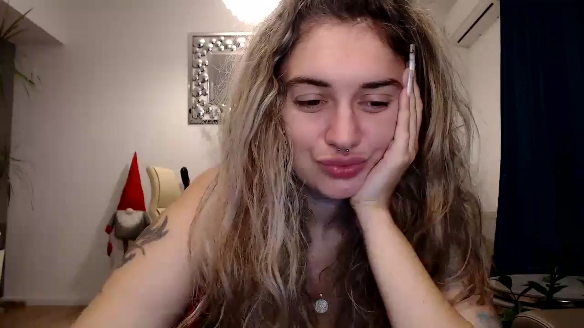 Gallery image thumbnail from MissDivinna's myfreecams stream on, 11/12/2024, 03:19 image 20 of 20