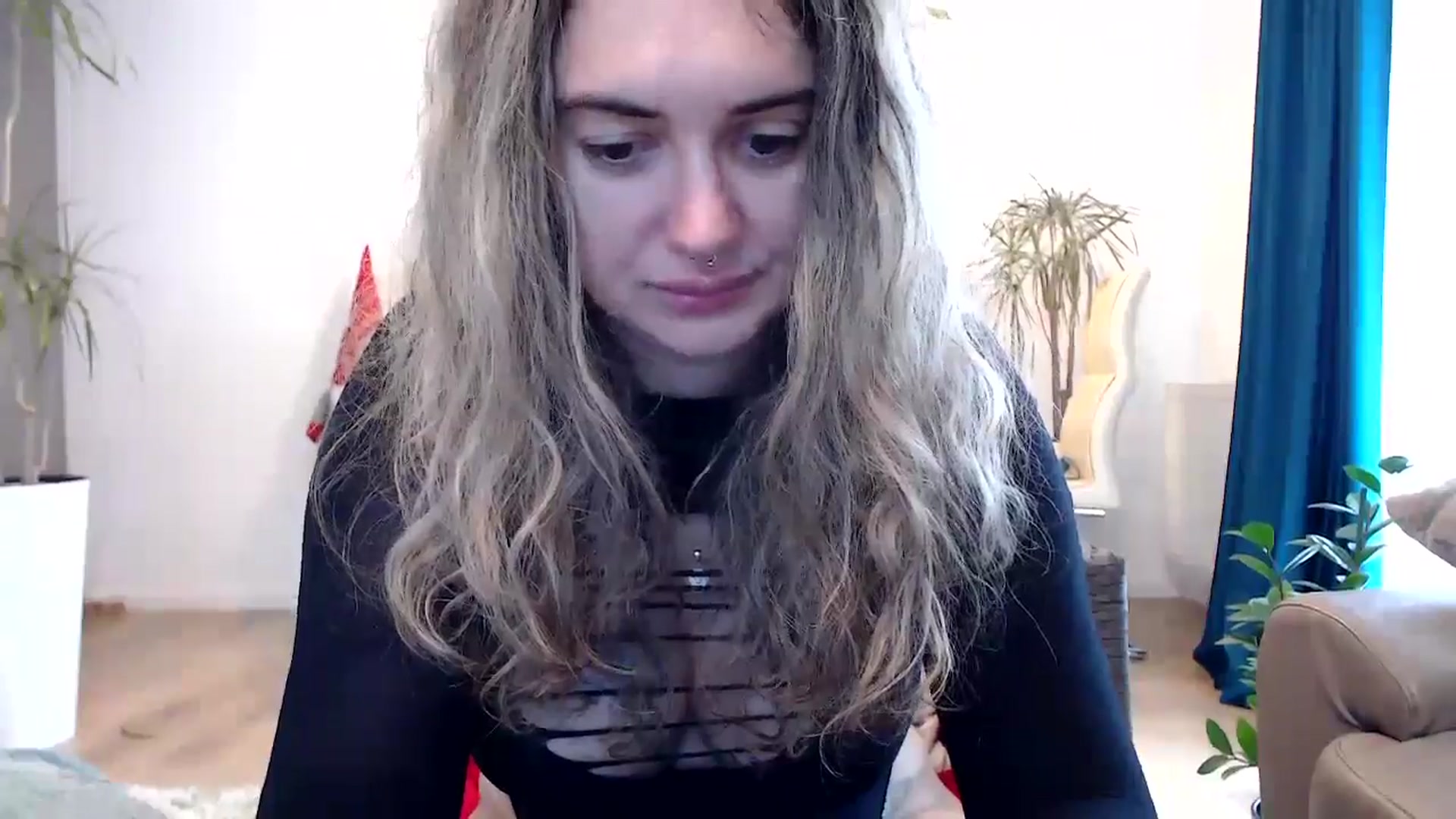 Gallery image thumbnail from MissDivinna's myfreecams stream on, 11/20/2024, 07:46 image 7 of 20
