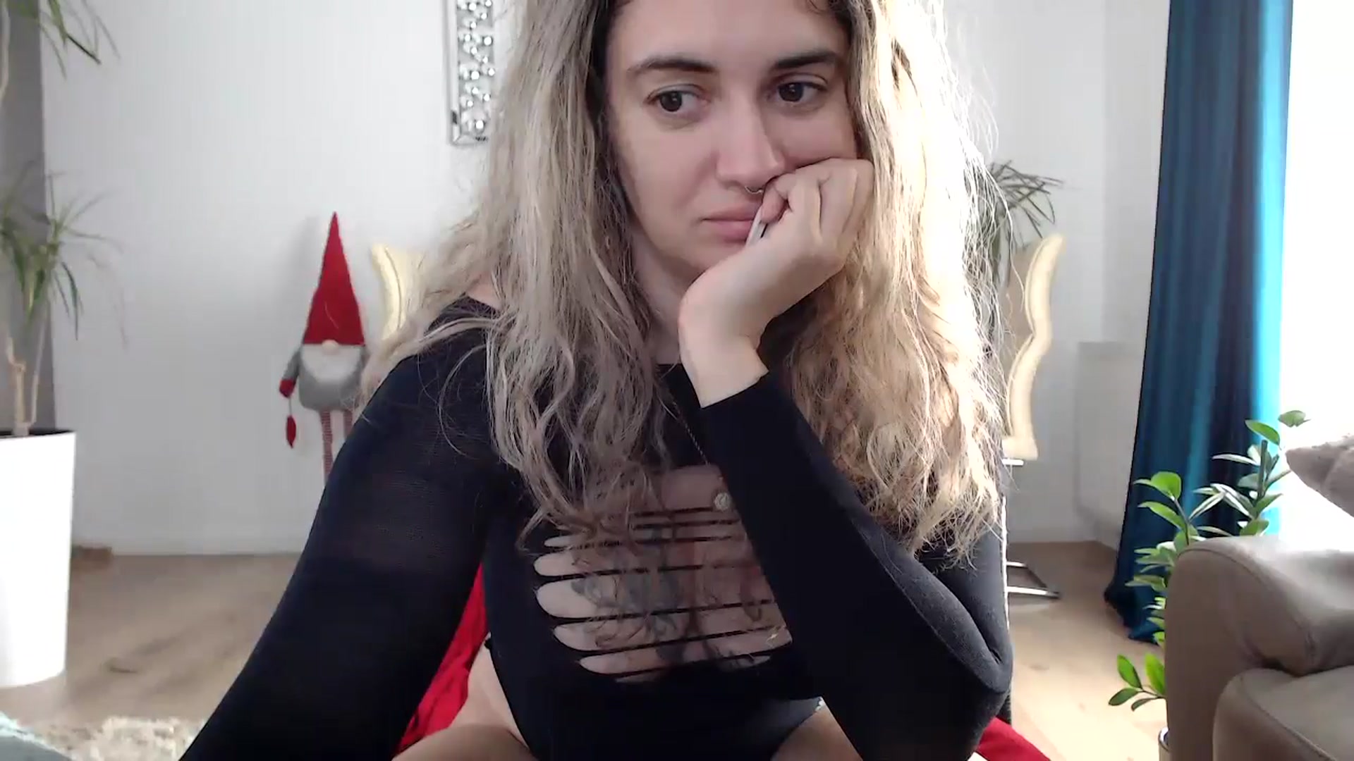 Gallery image thumbnail from MissDivinna's myfreecams stream on, 11/20/2024, 07:46 image 19 of 20