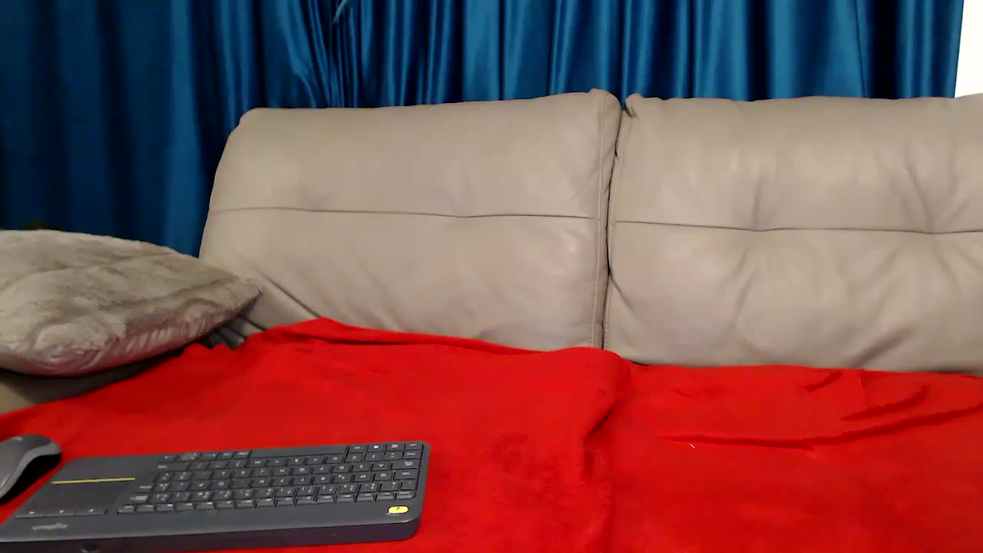 Gallery image thumbnail from MissDivinna's myfreecams stream on, 11/21/2024, 01:56 image 17 of 20