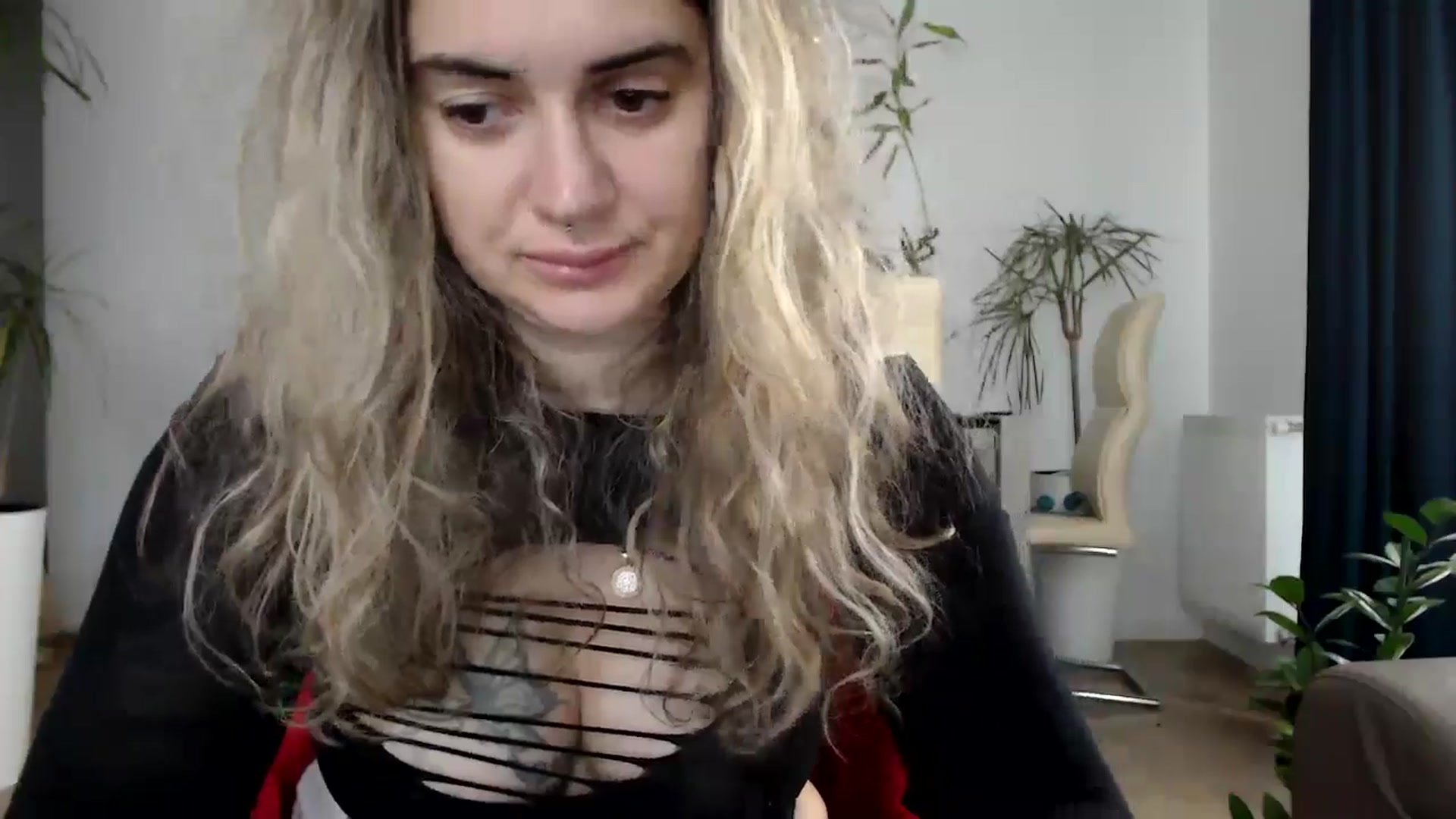 Gallery image thumbnail from MissDivinna's myfreecams stream on, 11/21/2024, 07:47 image 20 of 20