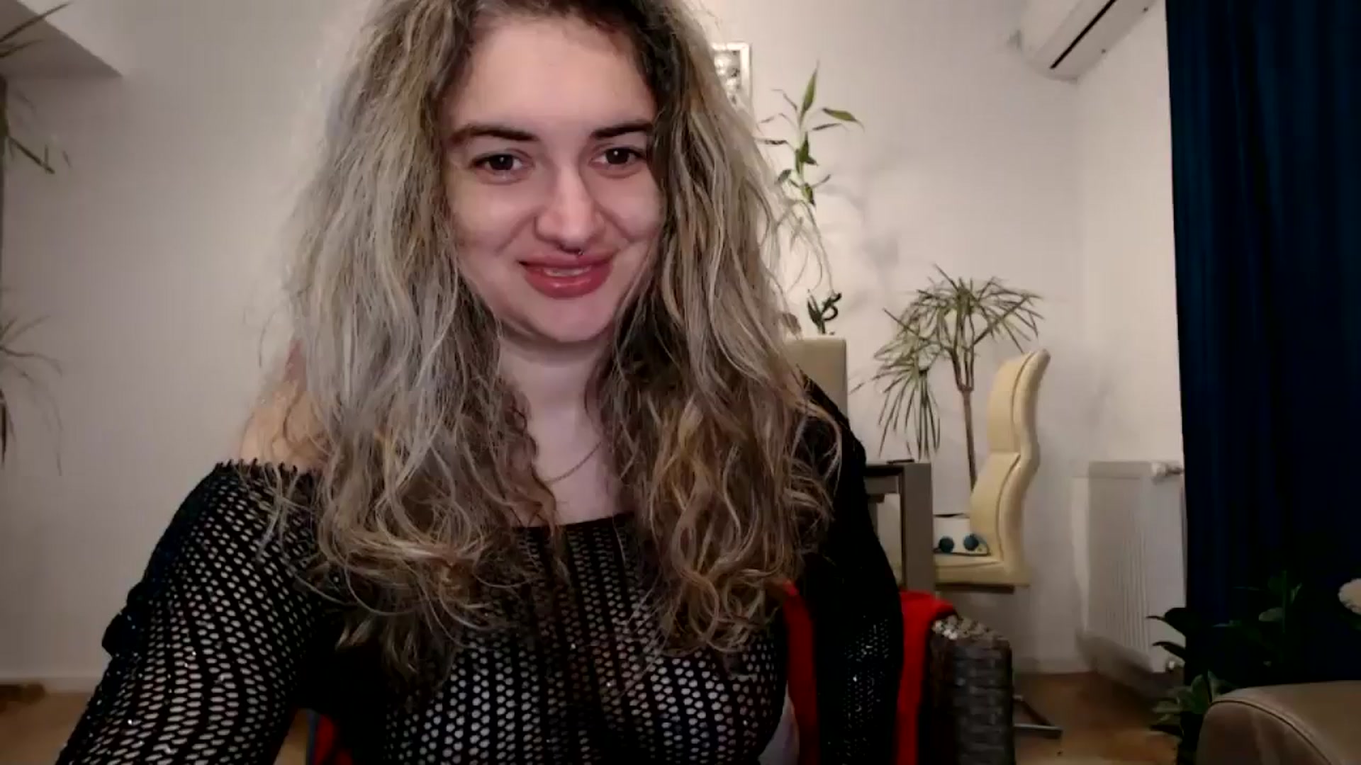 Gallery image thumbnail from MissDivinna's myfreecams stream on, 11/21/2024, 23:55 image 1 of 20