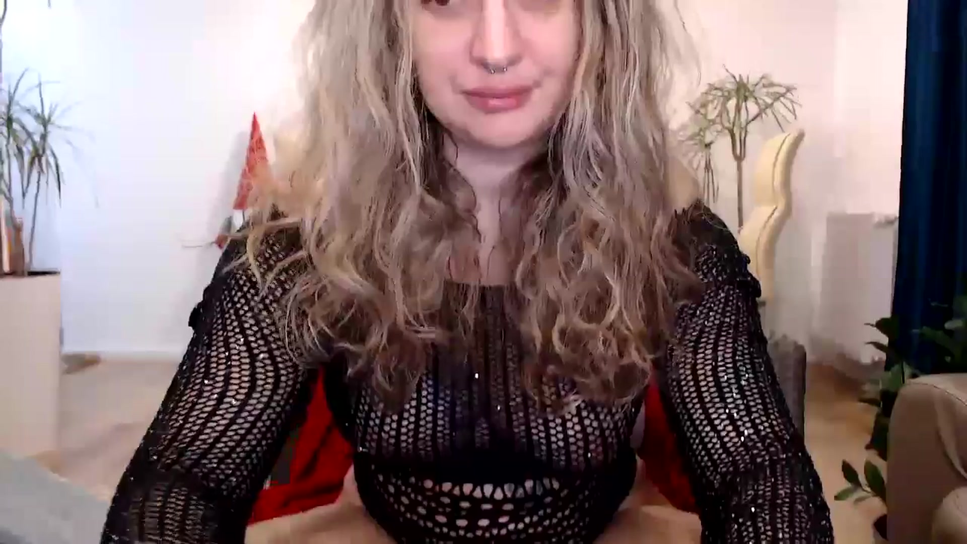 Gallery image thumbnail from MissDivinna's myfreecams stream on, 11/21/2024, 23:55 image 17 of 20