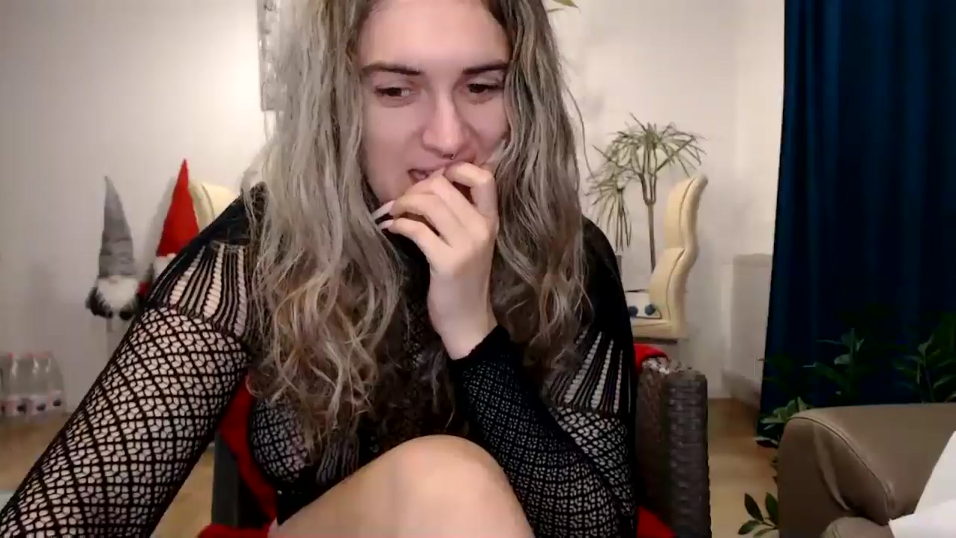 Gallery image thumbnail from MissDivinna's myfreecams stream on, 11/24/2024, 01:38 image 14 of 20