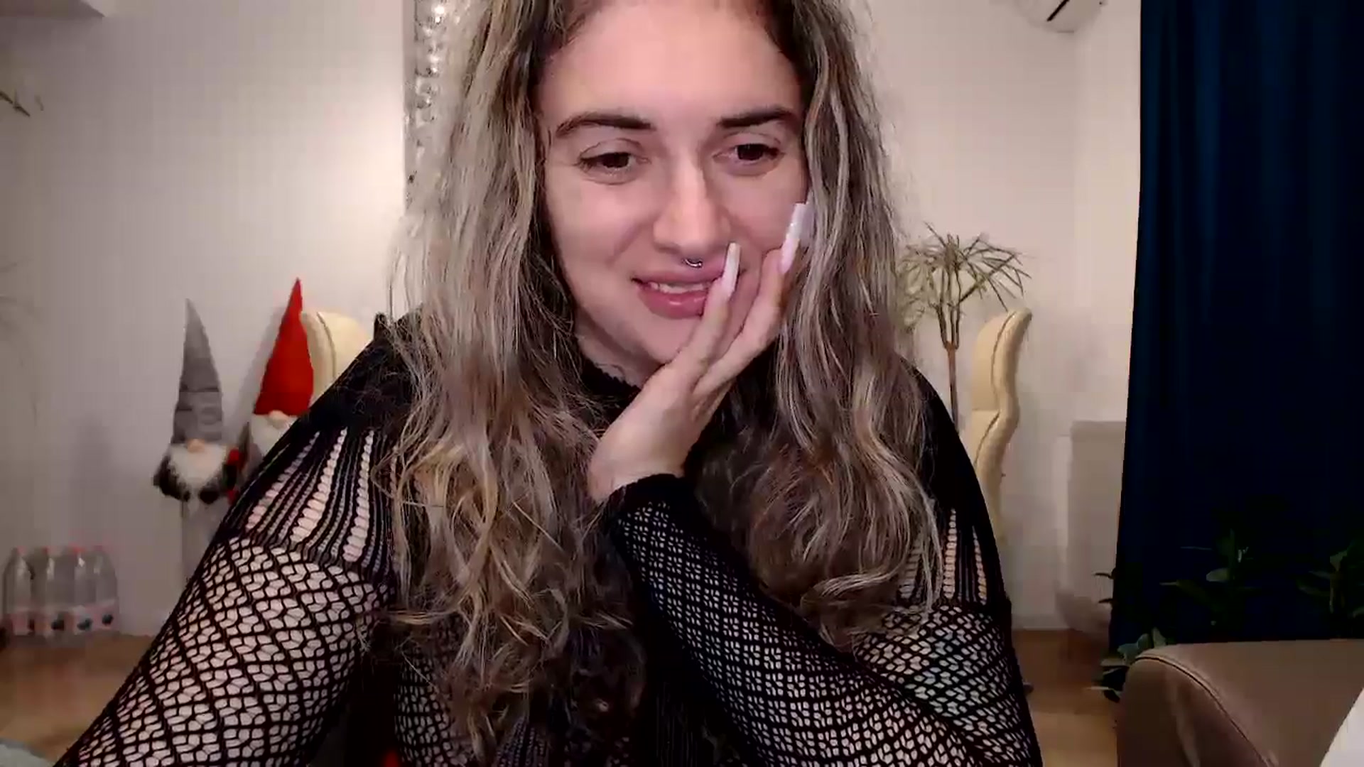 Gallery image thumbnail from MissDivinna's myfreecams stream on, 11/24/2024, 02:28 image 18 of 20