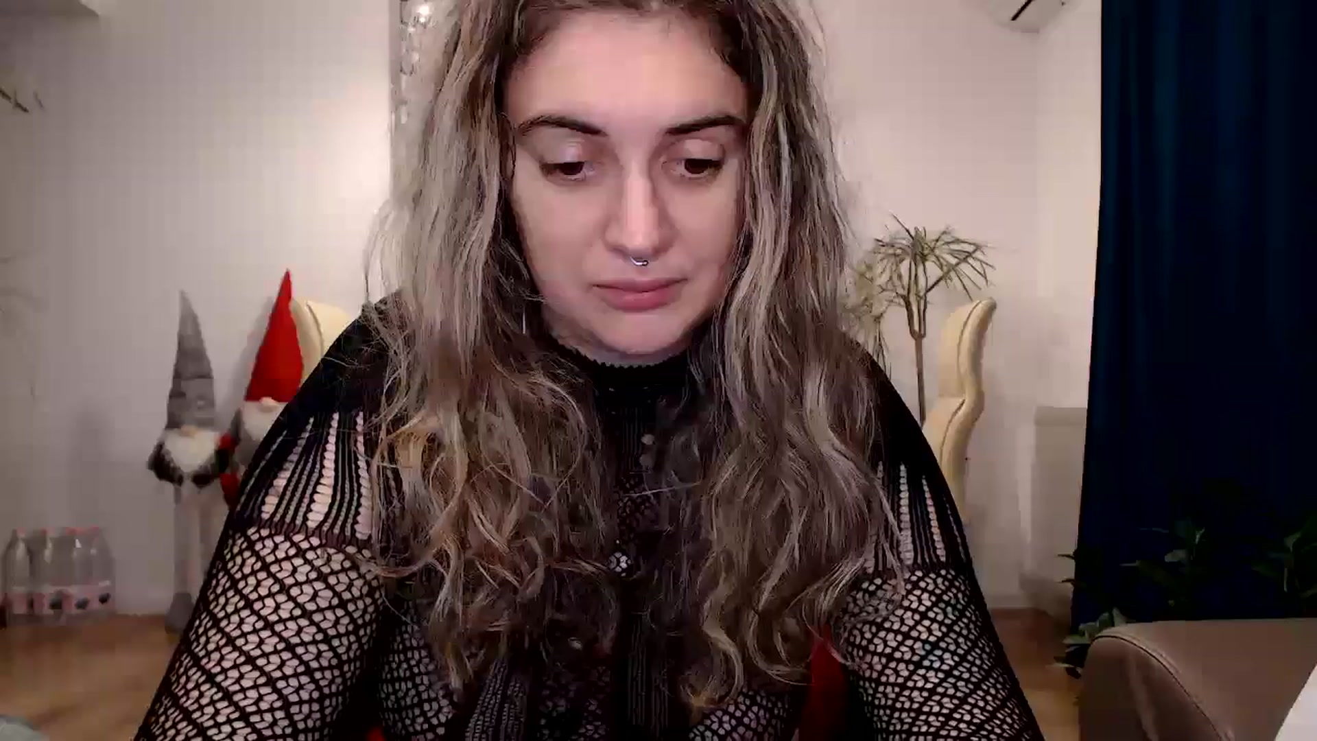 Gallery image thumbnail from MissDivinna's myfreecams stream on, 11/24/2024, 02:28 image 13 of 20
