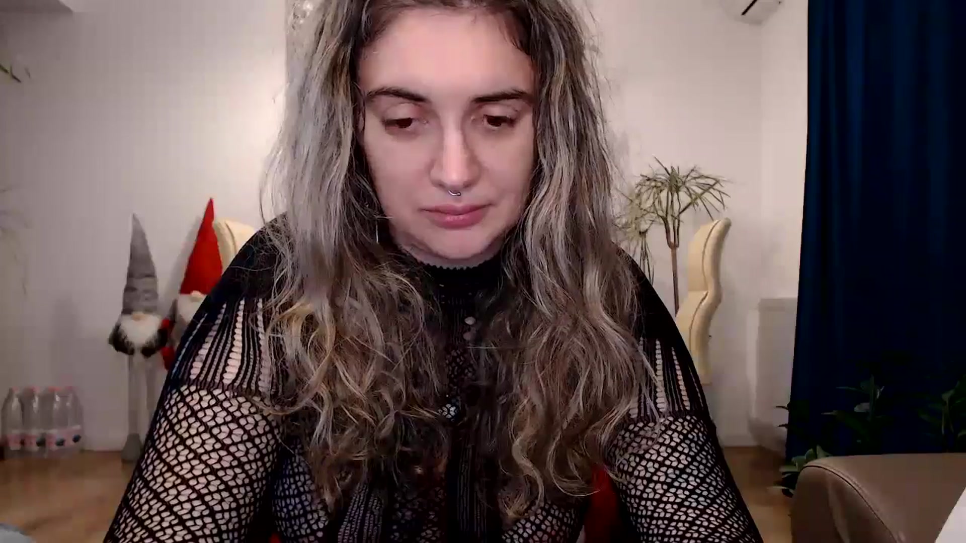 Gallery image thumbnail from MissDivinna's myfreecams stream on, 11/24/2024, 02:28 image 10 of 20