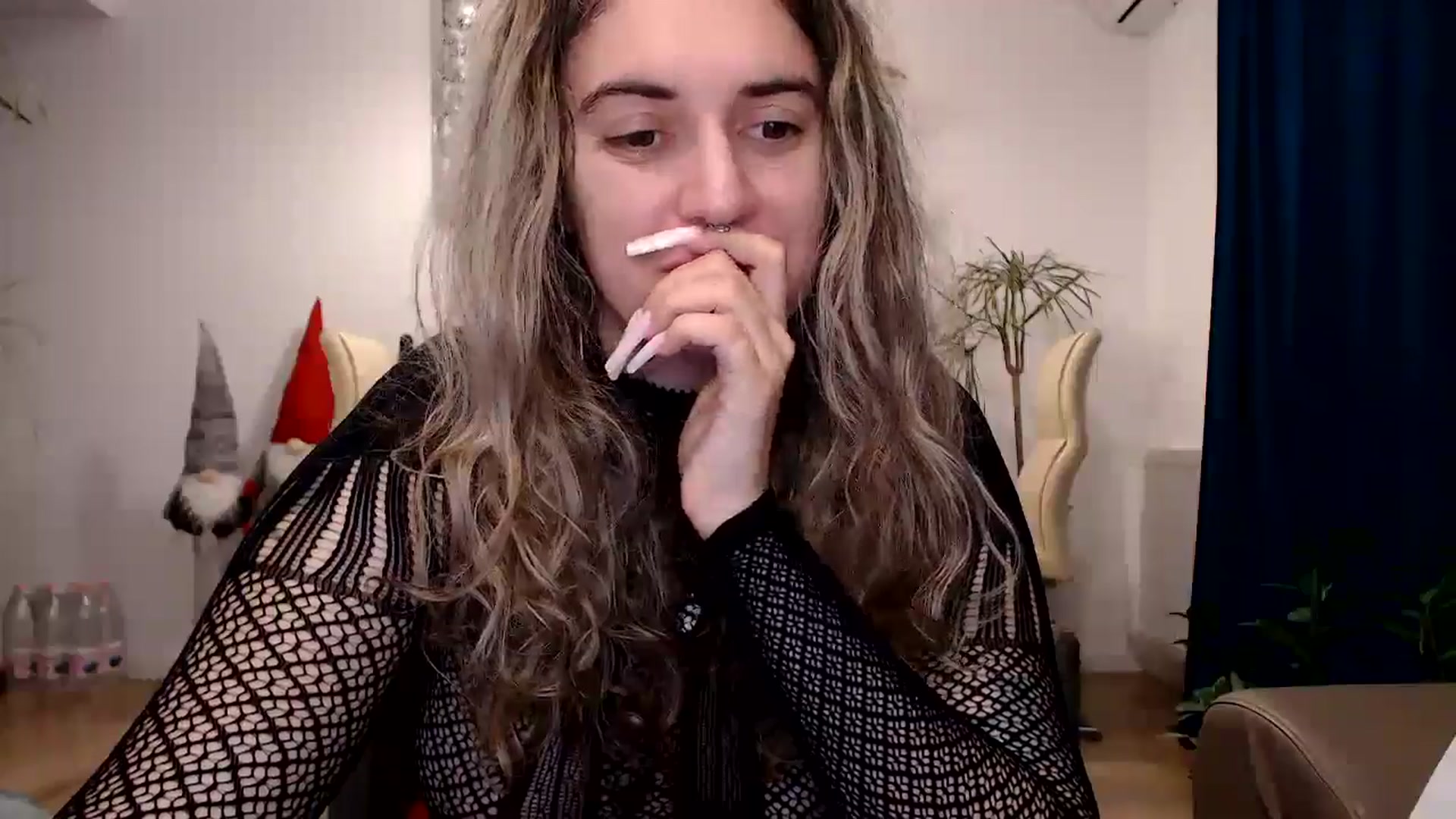 Gallery image thumbnail from MissDivinna's myfreecams stream on, 11/24/2024, 02:28 image 15 of 20