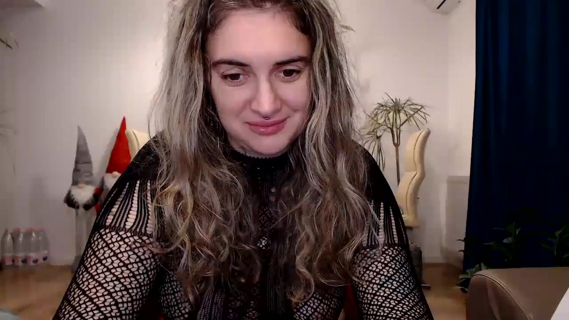 Gallery image thumbnail from MissDivinna's myfreecams stream on, 11/24/2024, 02:28 image 16 of 20