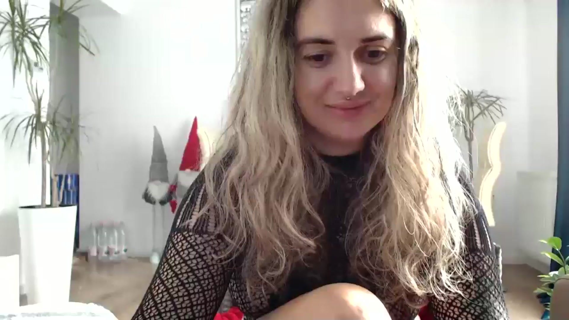 Gallery image thumbnail from MissDivinna's myfreecams stream on, 11/24/2024, 07:49 image 12 of 20