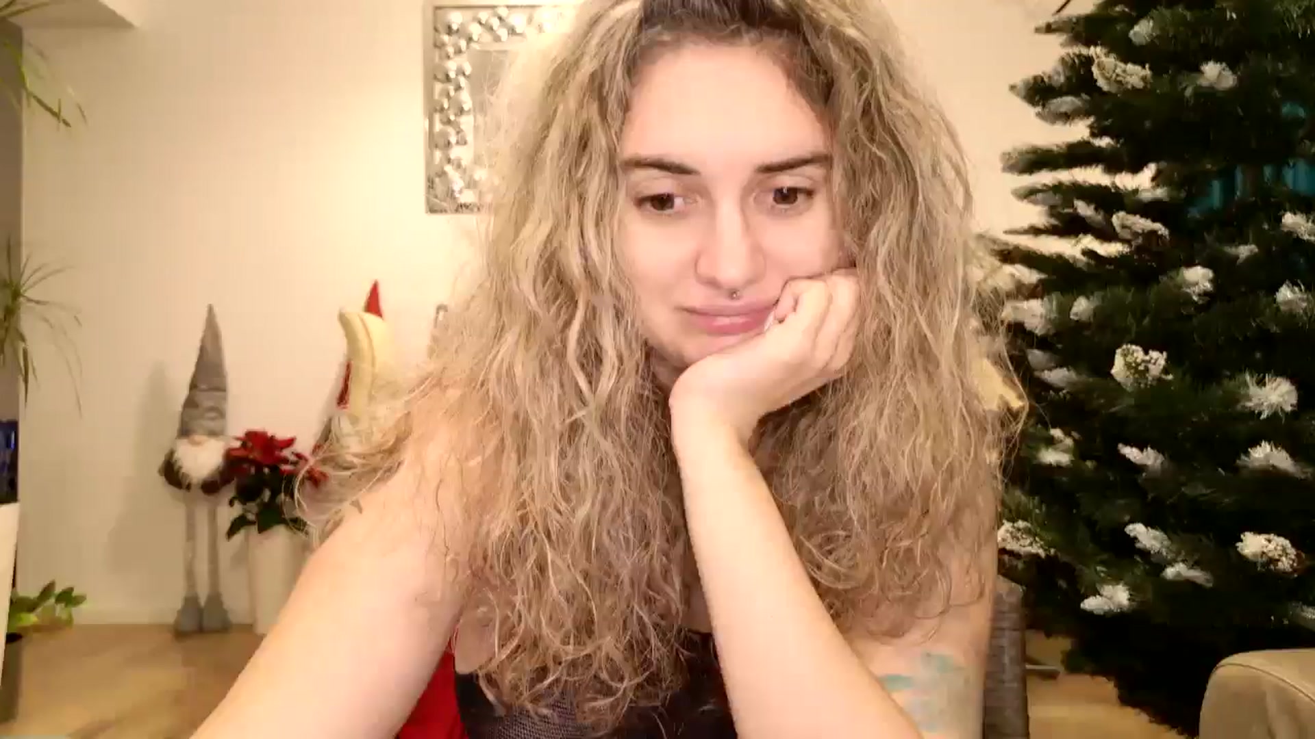 Gallery image thumbnail from MissDivinna's myfreecams stream on, 11/27/2024, 02:53 image 6 of 20