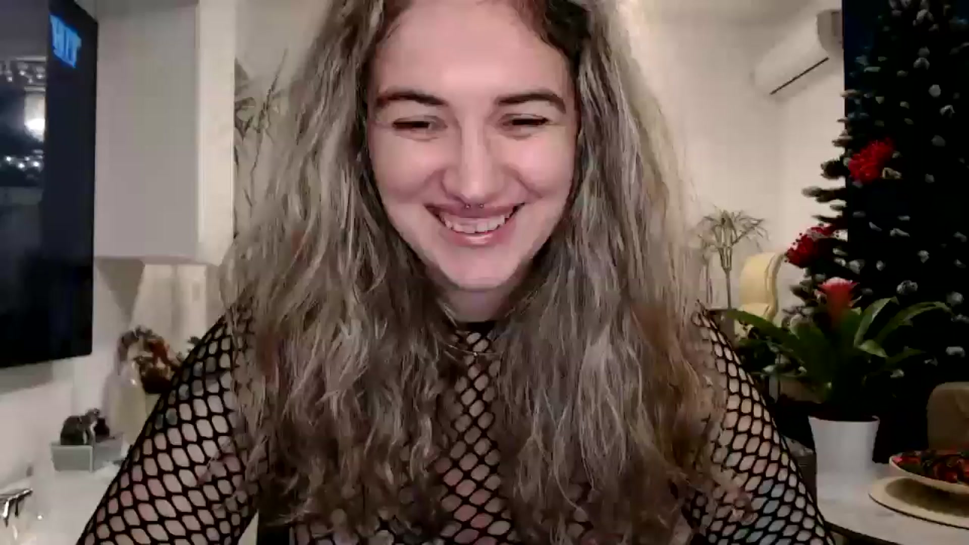 Gallery image thumbnail from MissDivinna's myfreecams stream on, 11/28/2024, 19:37 image 9 of 20