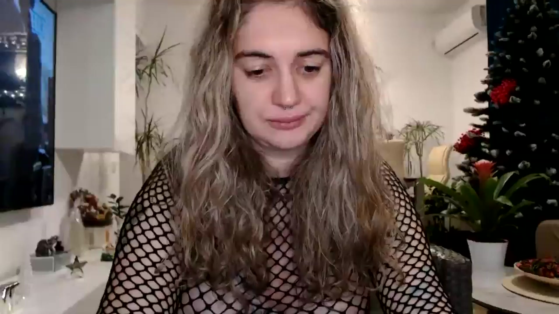 Gallery image thumbnail from MissDivinna's myfreecams stream on, 11/28/2024, 19:37 image 11 of 20