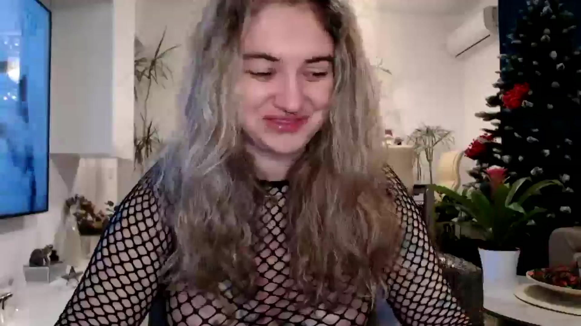 Gallery image thumbnail from MissDivinna's myfreecams stream on, 11/28/2024, 19:37 image 7 of 20