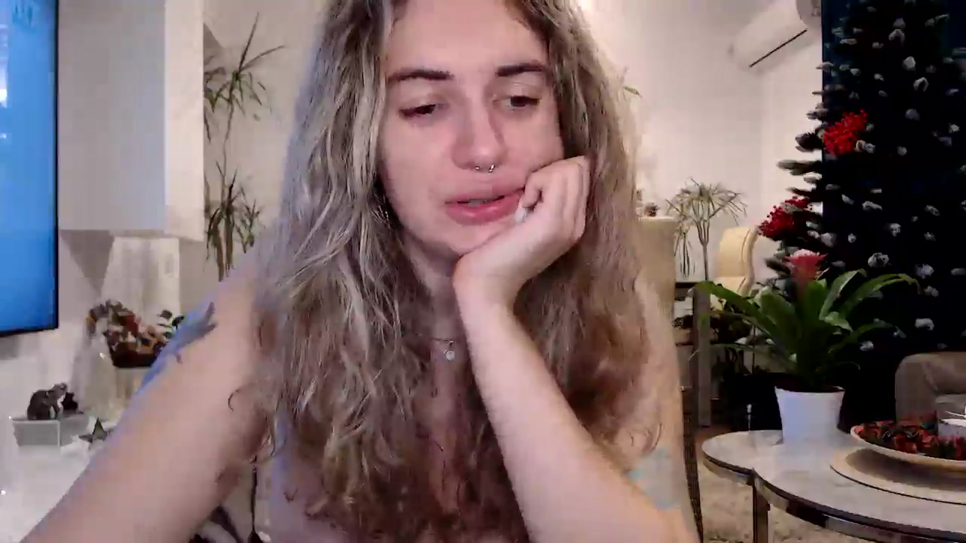 Gallery image thumbnail from MissDivinna's myfreecams stream on, 11/29/2024, 03:33 image 19 of 20